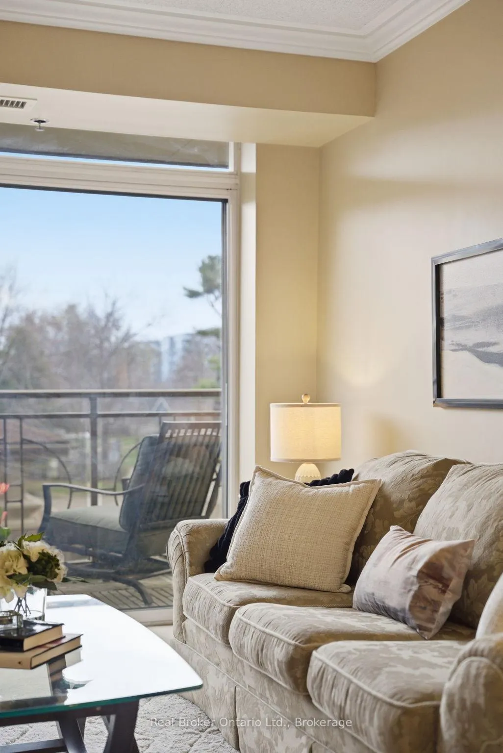 Photo 3 of Unit 1217, 100 Burloak Drive, Burlington, Appleby — HOMEH