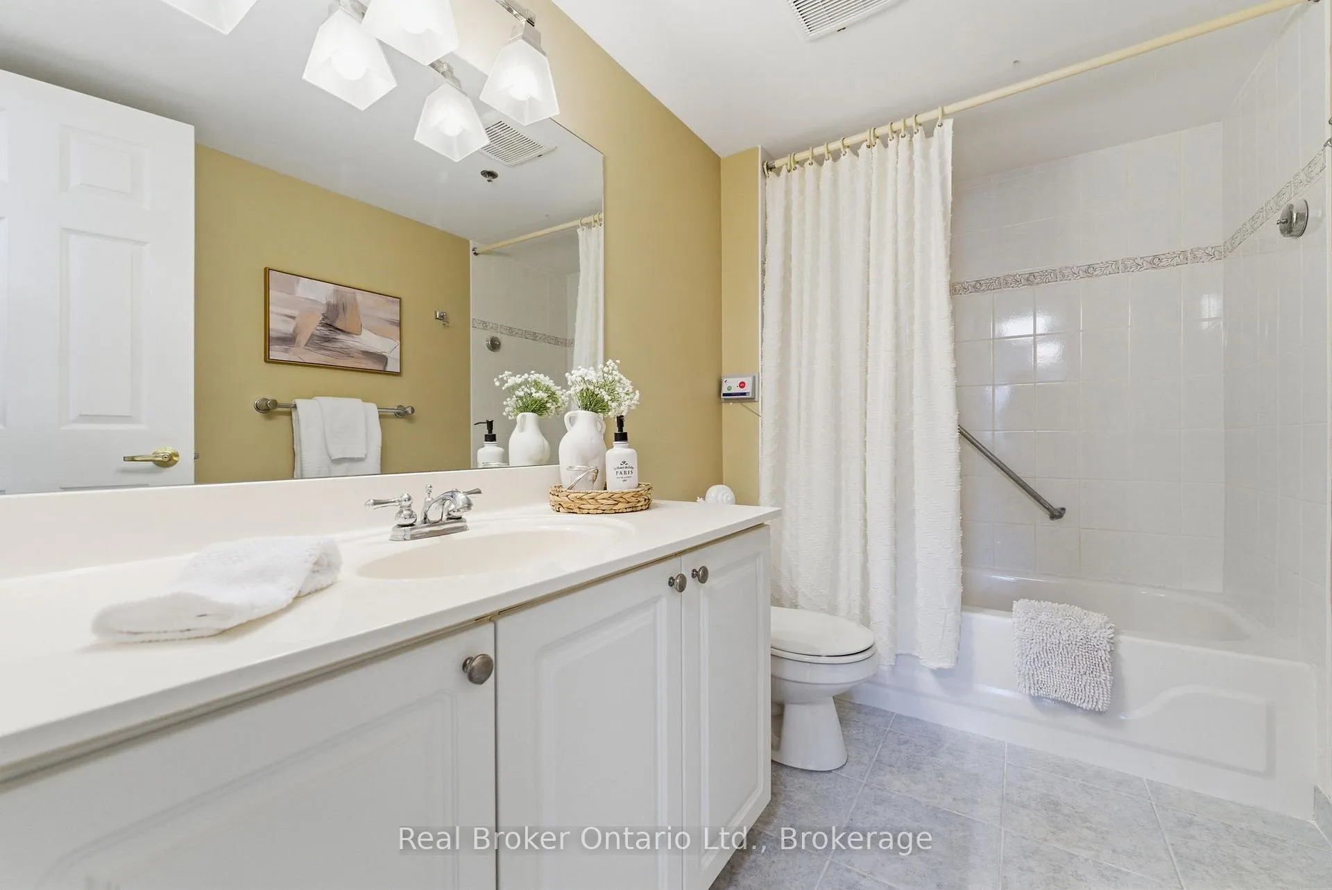 Photo 17 of Unit 1217, 100 Burloak Drive, Burlington, Appleby — HOMEH