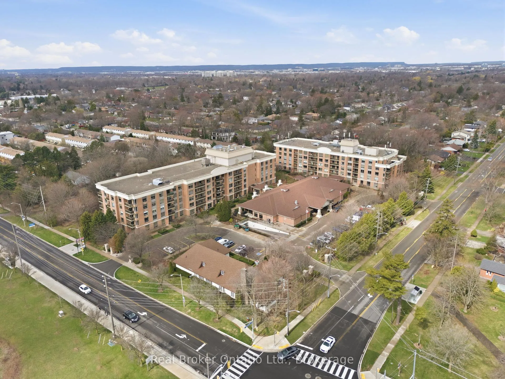 Photo 30 of Unit 1217, 100 Burloak Drive, Burlington, Appleby — HOMEH