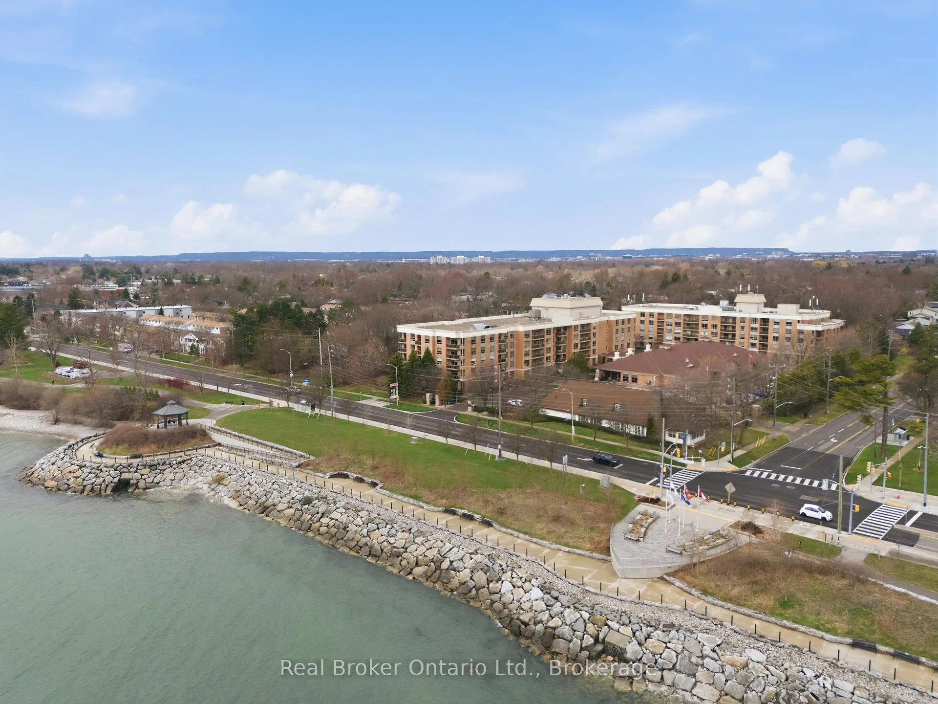 Photo 32 of Unit 1217, 100 Burloak Drive, Burlington, Appleby — HOMEH