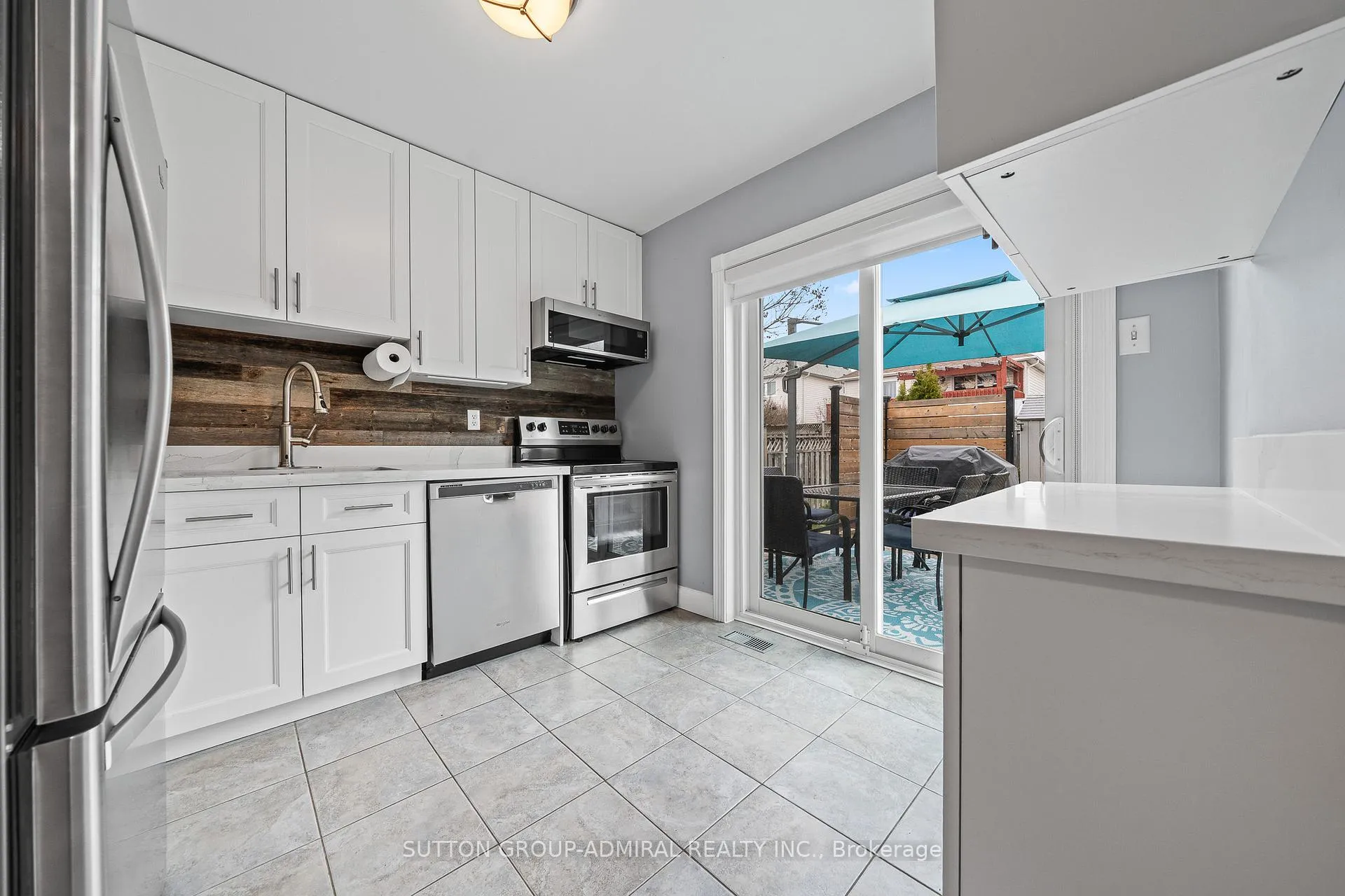 Photo 12 of 52 Moir Crescent, Barrie, Painswick North — HOMEH