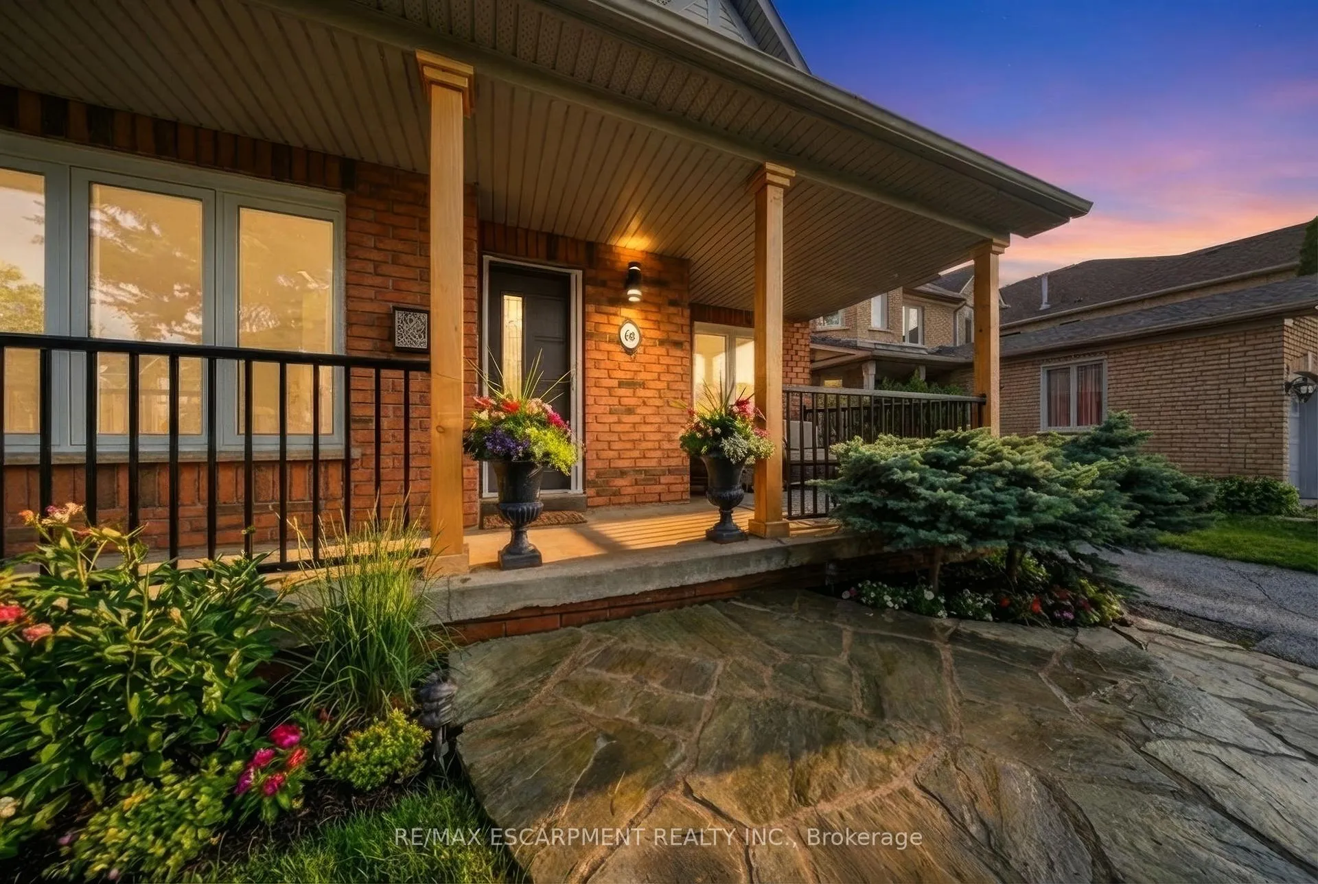 Photo 3 of 66 Segwun Road, Hamilton, Waterdown — HOMEH