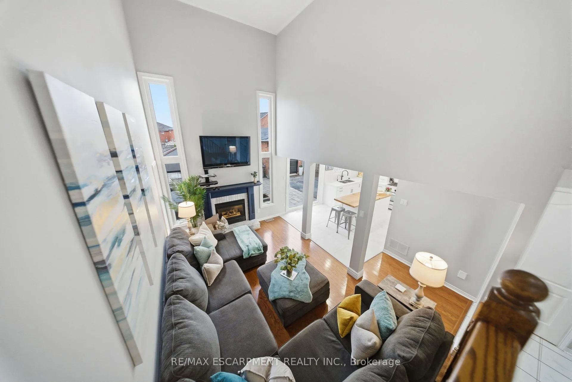 Photo 5 of 66 Segwun Road, Hamilton, Waterdown — HOMEH