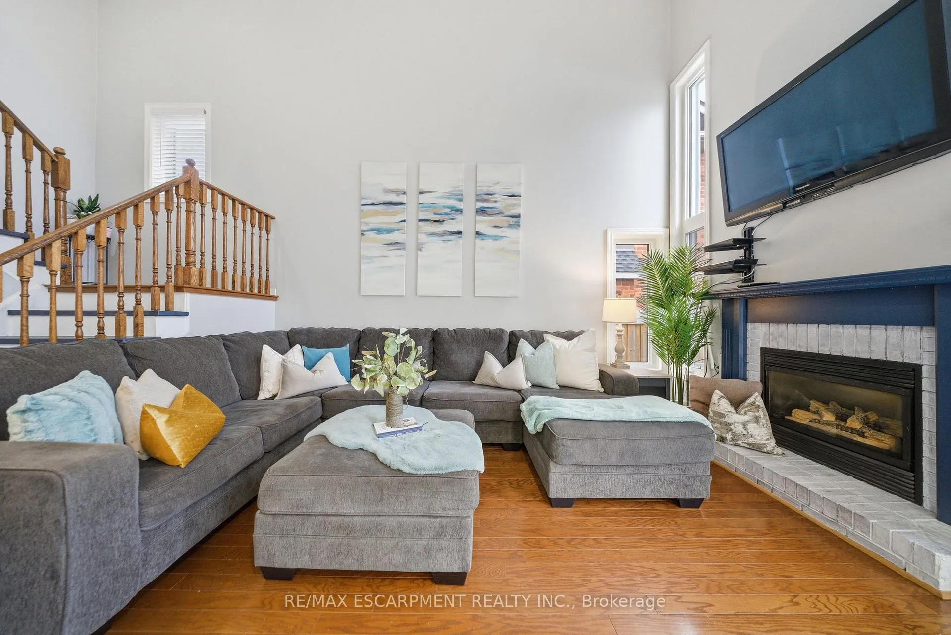 Photo 7 of 66 Segwun Road, Hamilton, Waterdown — HOMEH
