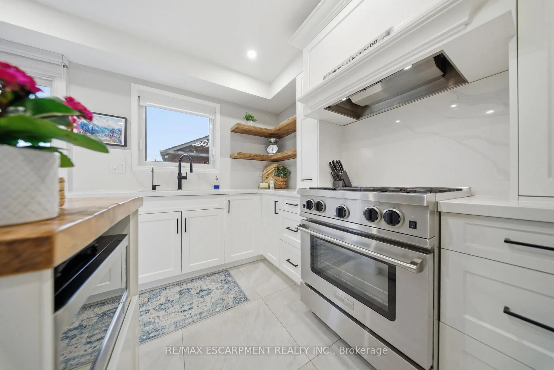 Photo 10 of 66 Segwun Road, Hamilton, Waterdown — HOMEH