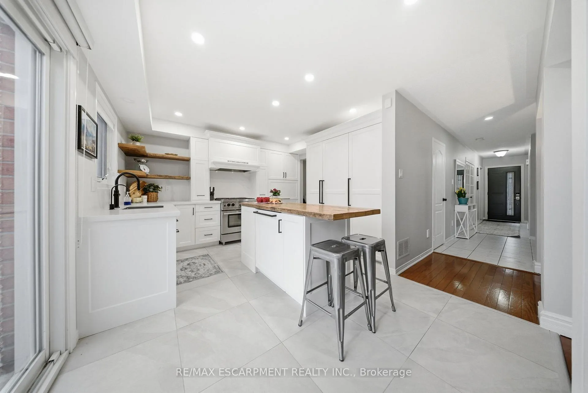 Photo 13 of 66 Segwun Road, Hamilton, Waterdown — HOMEH