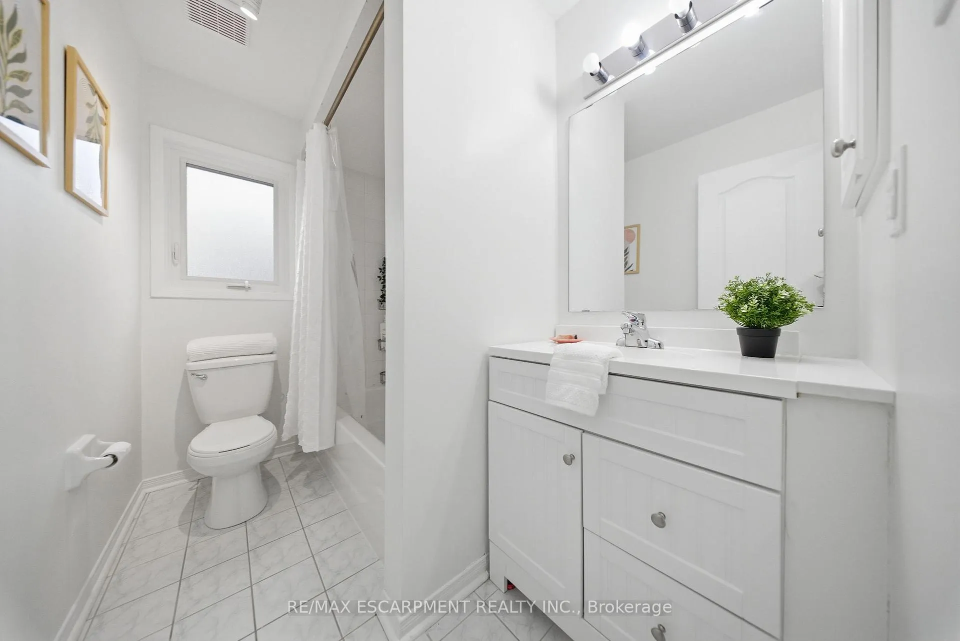 Photo 20 of 66 Segwun Road, Hamilton, Waterdown — HOMEH