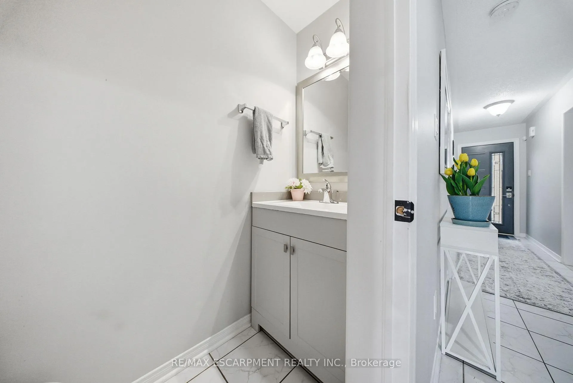 Photo 23 of 66 Segwun Road, Hamilton, Waterdown — HOMEH