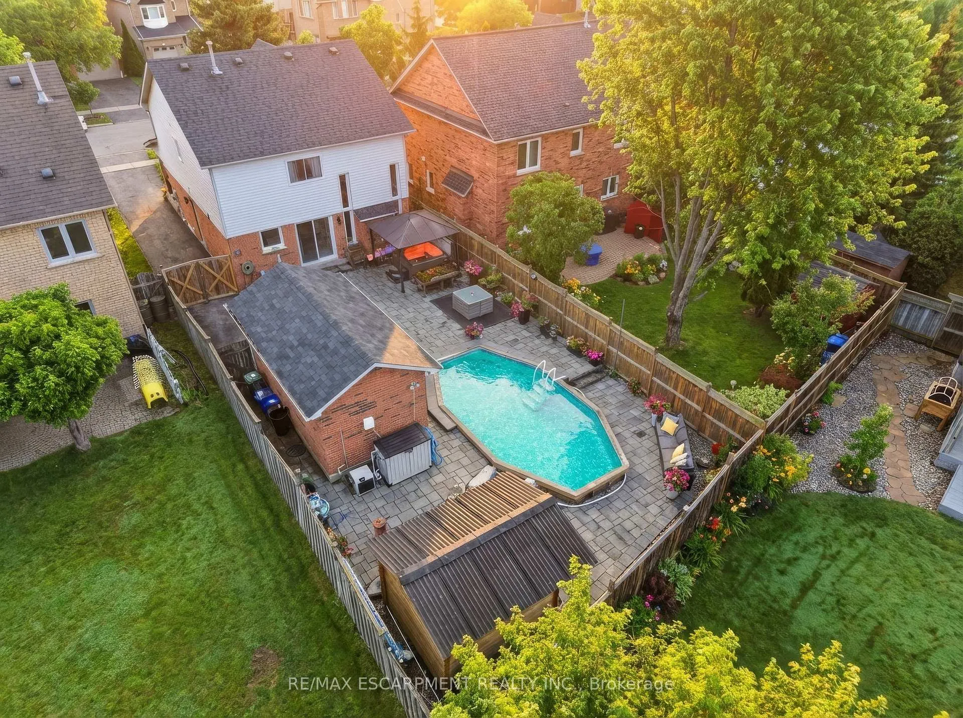 Photo 40 of 66 Segwun Road, Hamilton, Waterdown — HOMEH