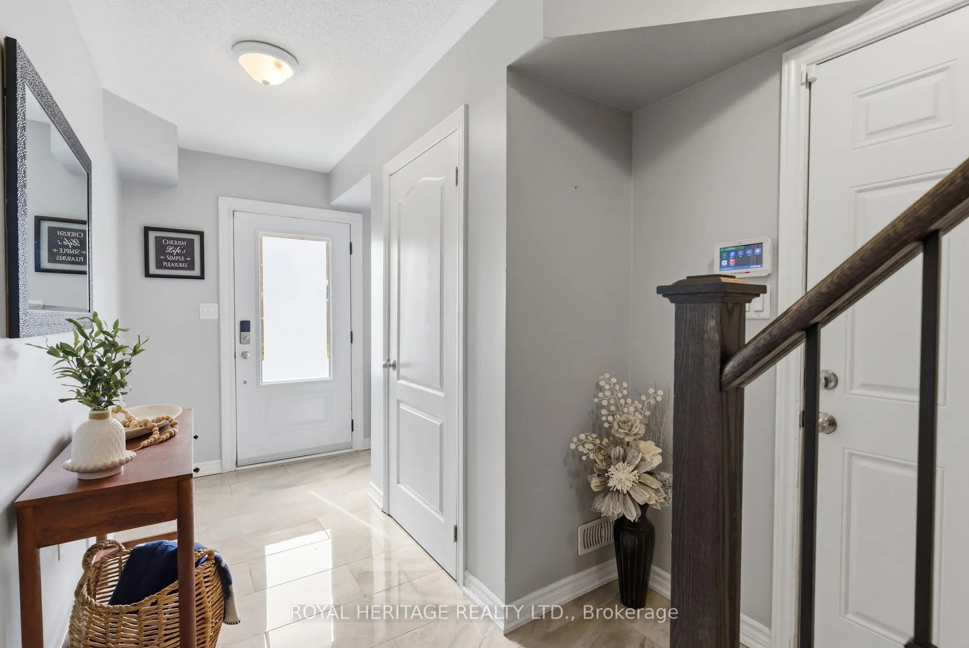 Photo 3 of 17 Ken Bromley Lane, Clarington, Bowmanville — HOMEH