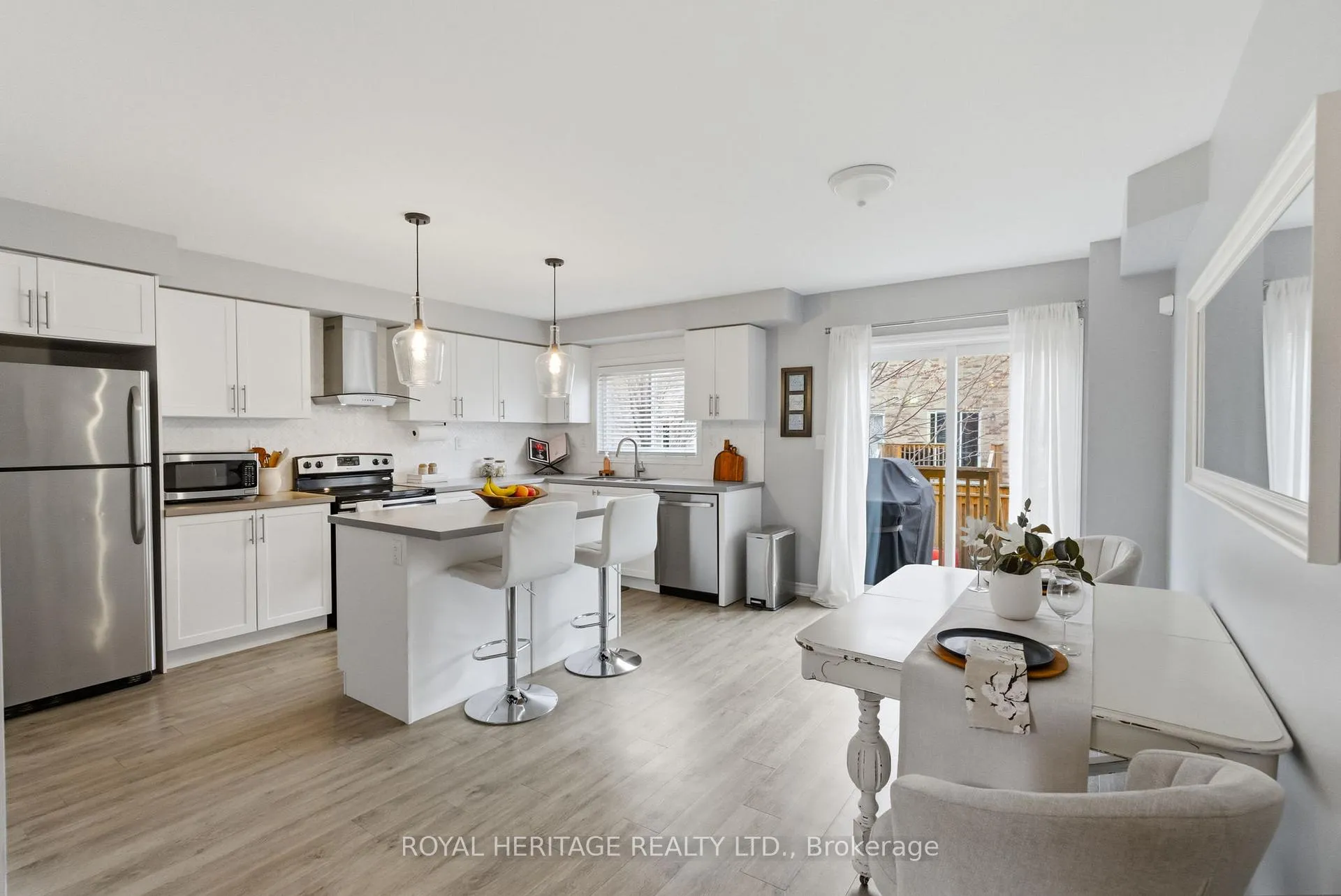 Photo 5 of 17 Ken Bromley Lane, Clarington, Bowmanville — HOMEH