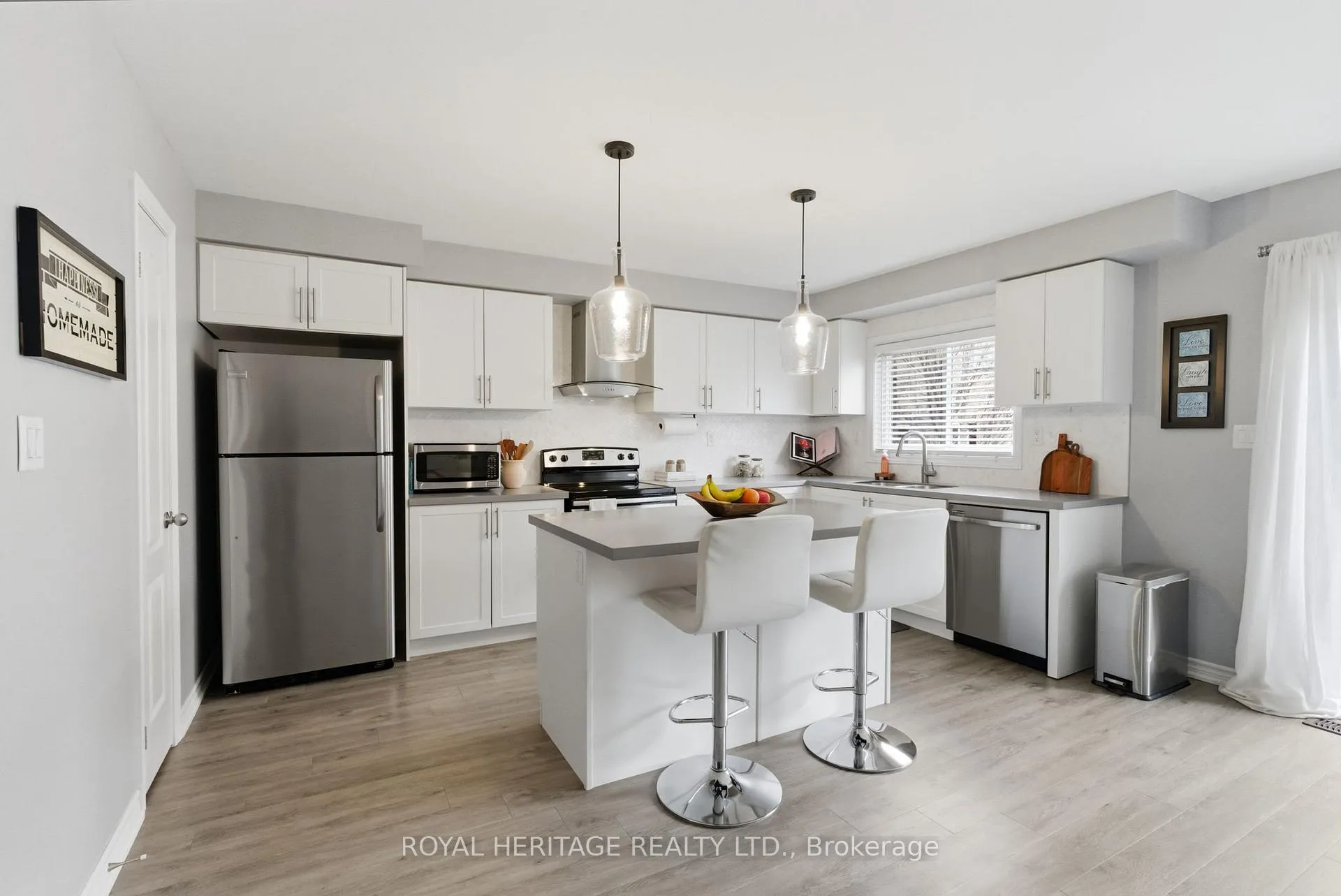 Photo 6 of 17 Ken Bromley Lane, Clarington, Bowmanville — HOMEH