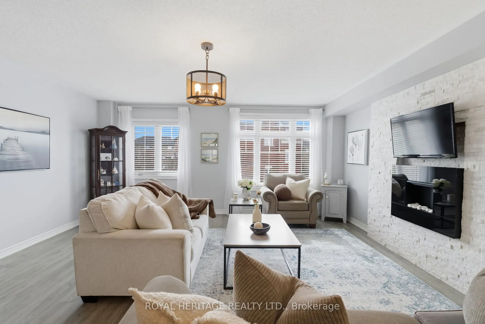 Photo 16 of 17 Ken Bromley Lane, Clarington, Bowmanville — HOMEH