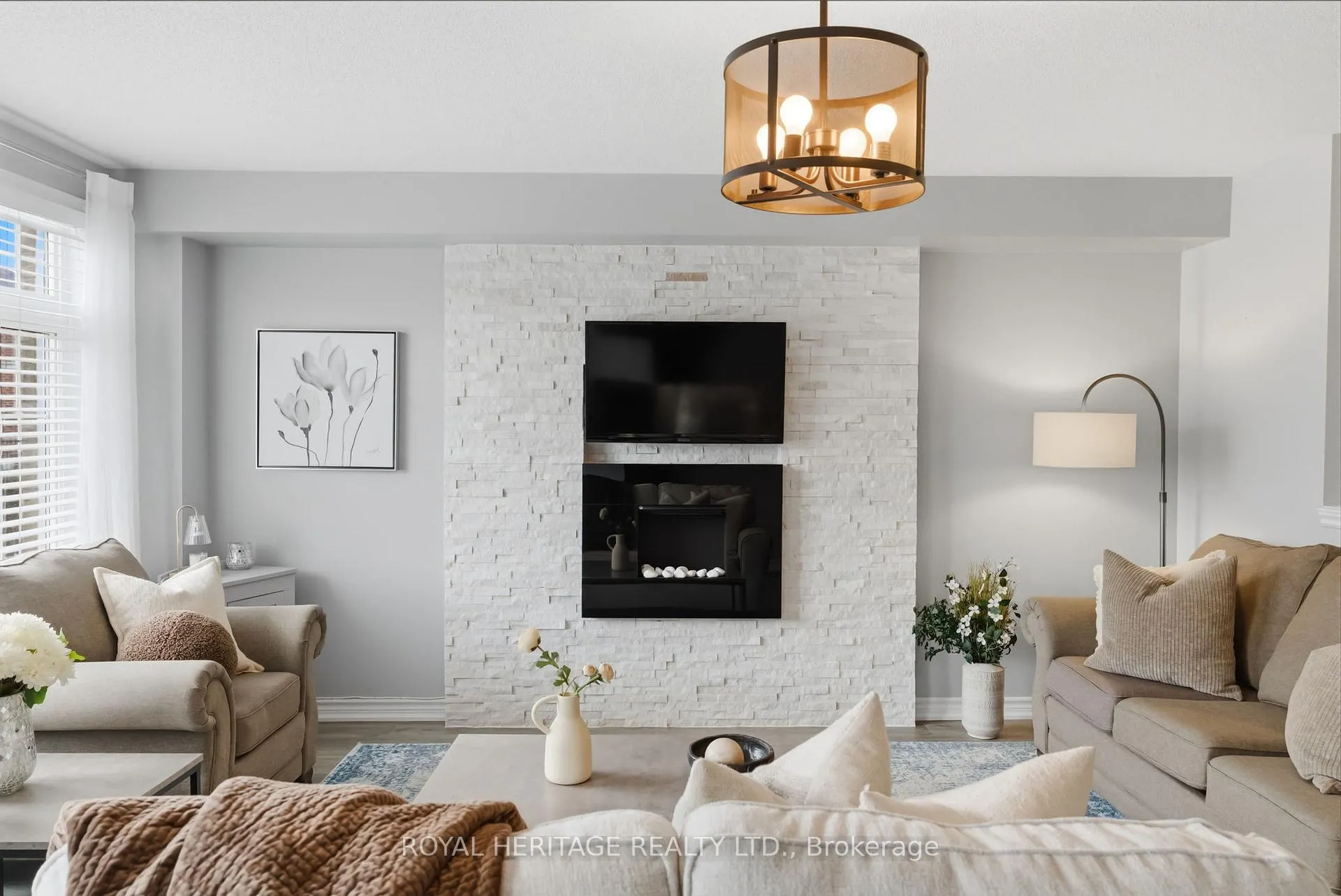 Photo 18 of 17 Ken Bromley Lane, Clarington, Bowmanville — HOMEH