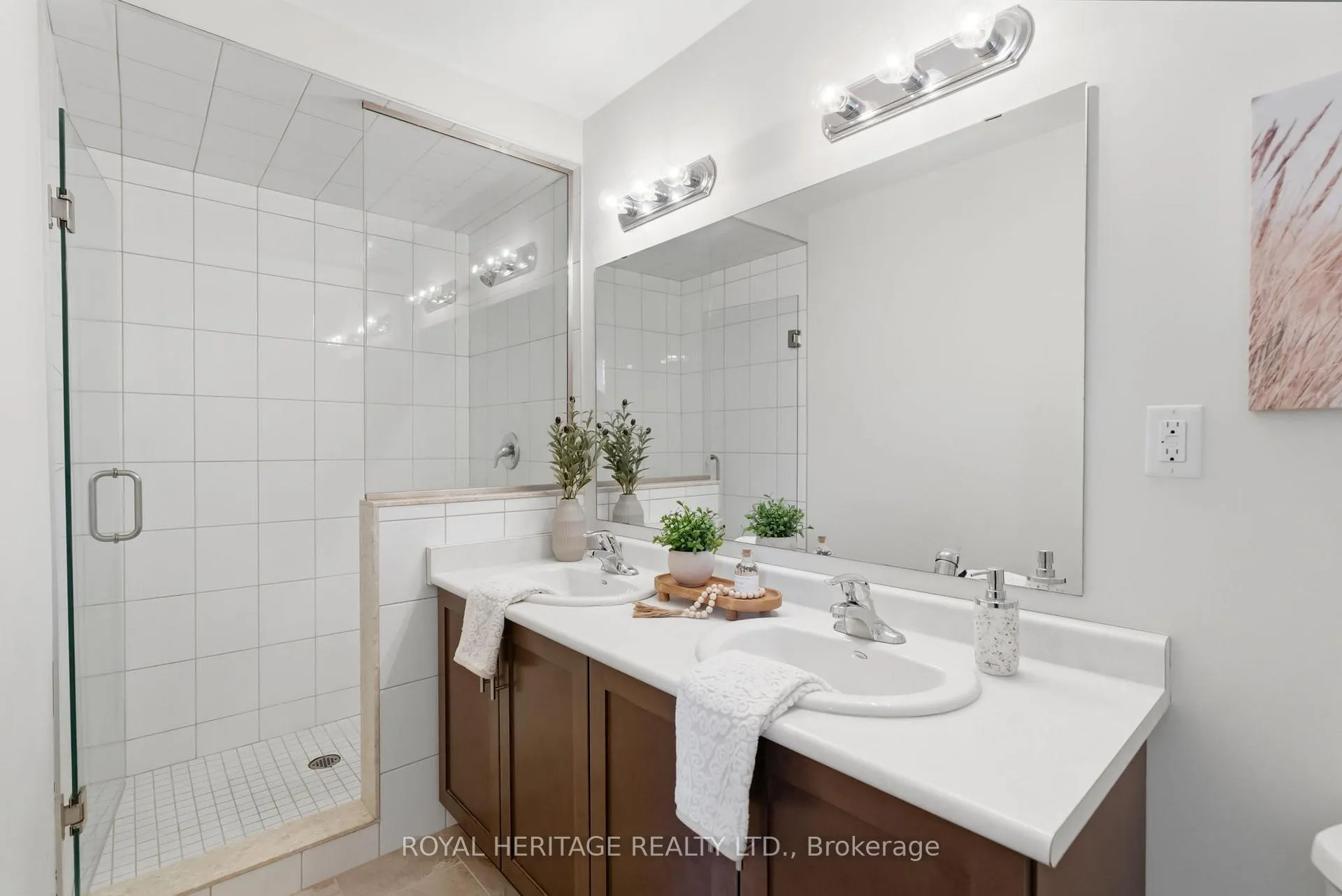 Photo 28 of 17 Ken Bromley Lane, Clarington, Bowmanville — HOMEH