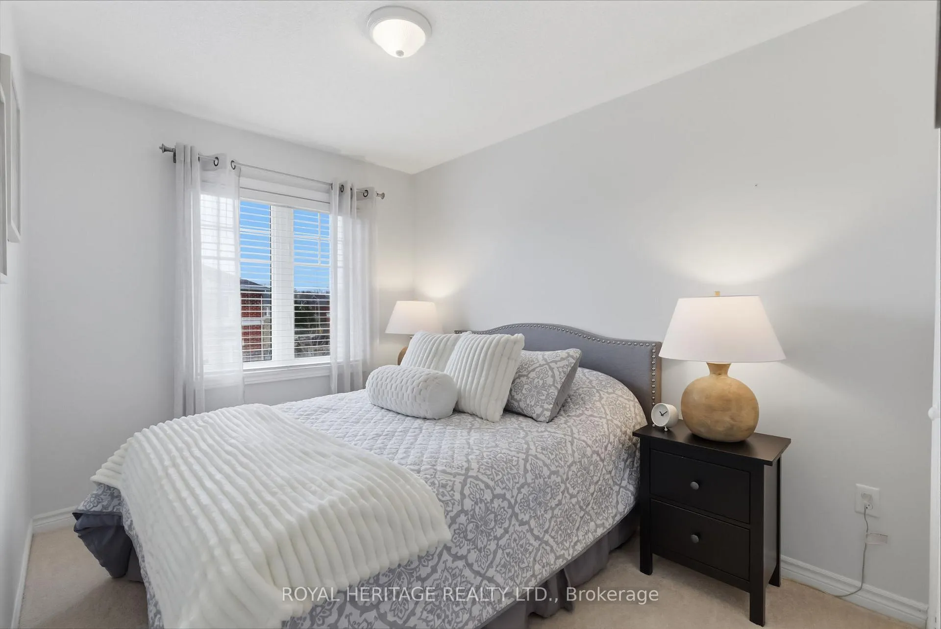 Photo 30 of 17 Ken Bromley Lane, Clarington, Bowmanville — HOMEH