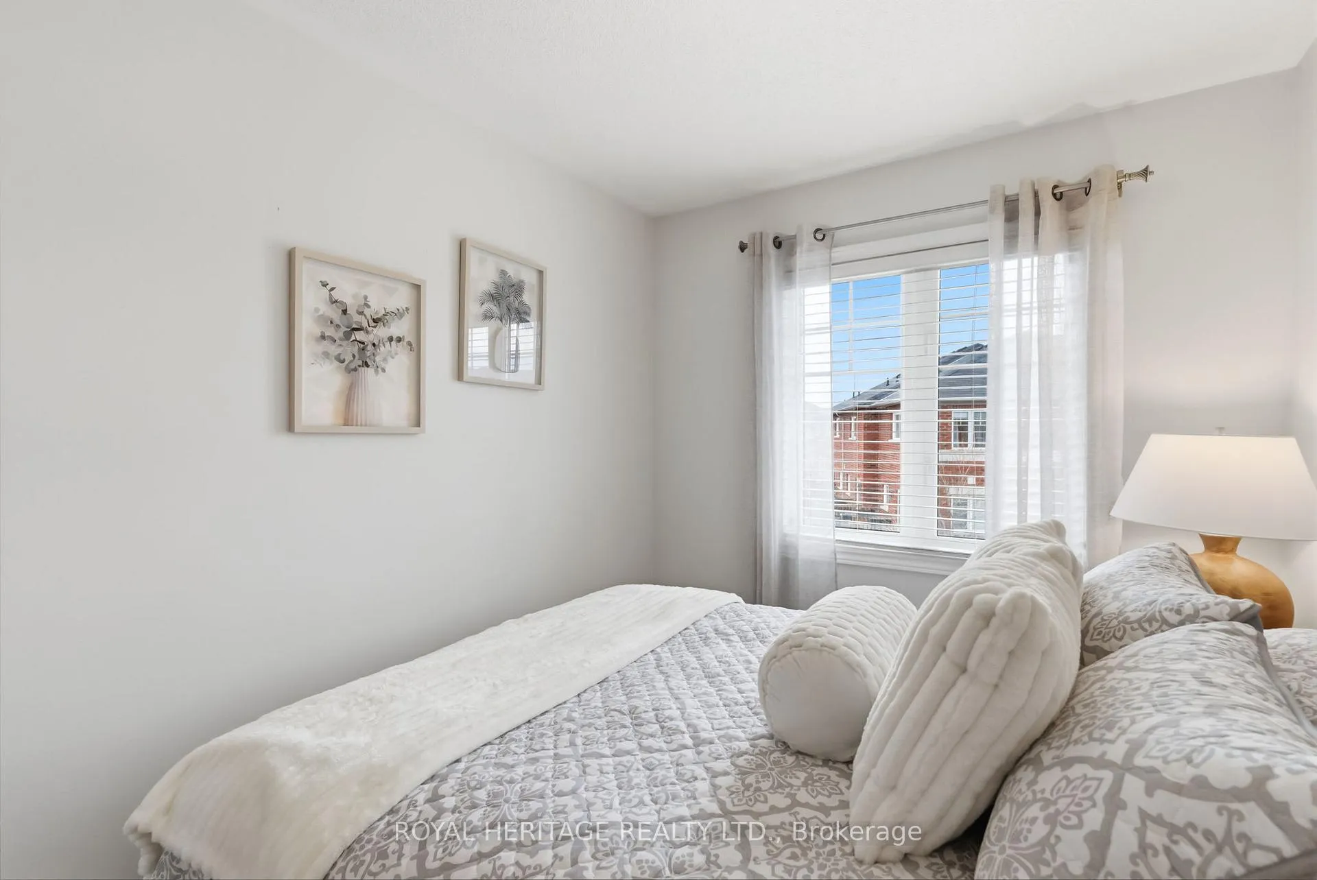 Photo 31 of 17 Ken Bromley Lane, Clarington, Bowmanville — HOMEH