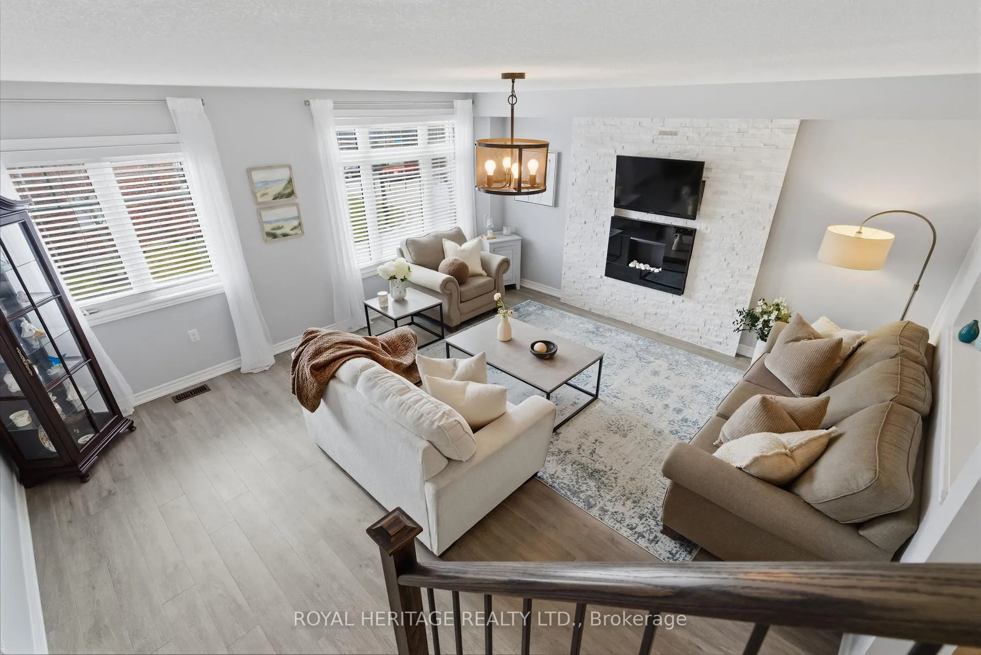 Photo 36 of 17 Ken Bromley Lane, Clarington, Bowmanville — HOMEH