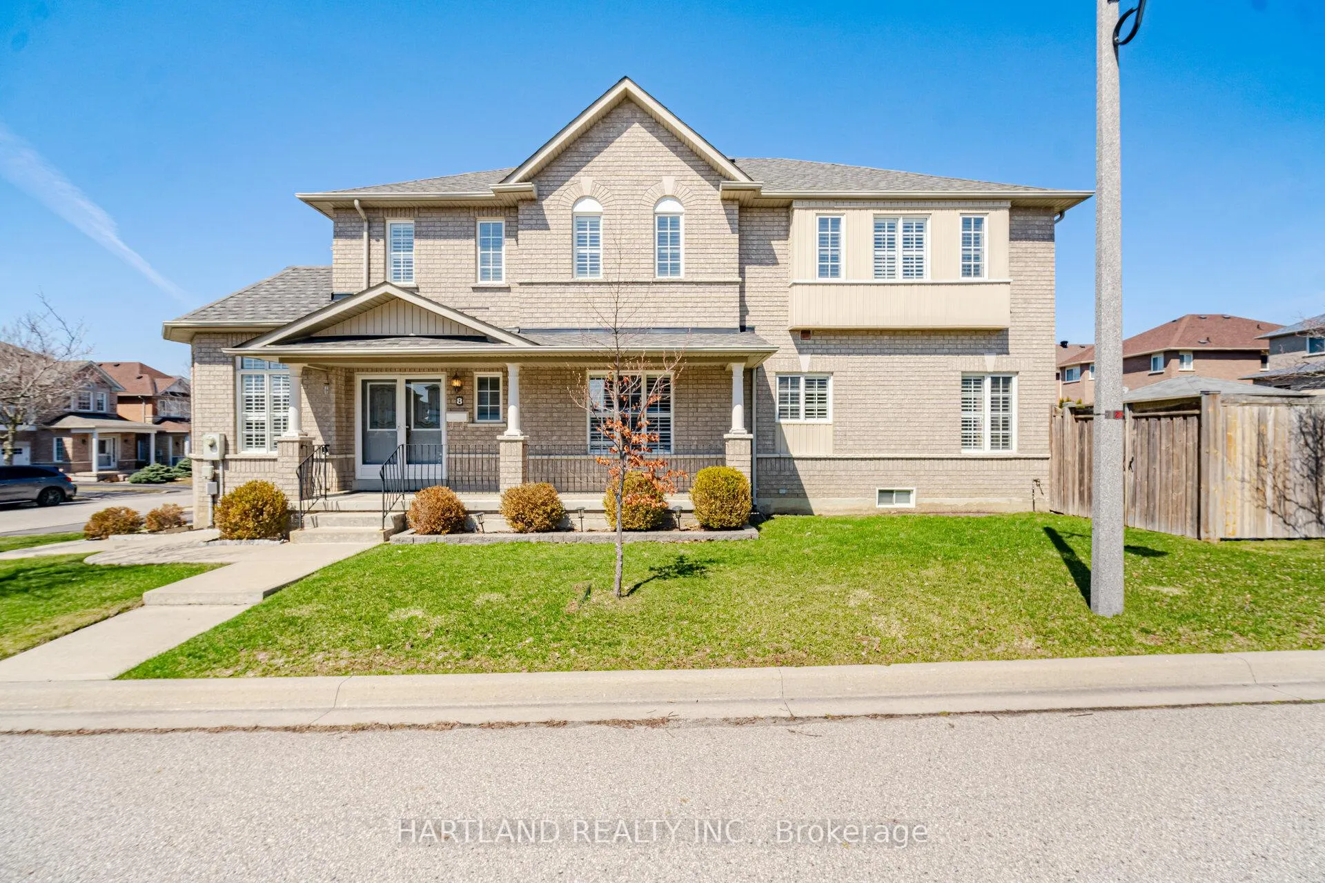 Photo 1 of 8 Westchester Crescent, Markham, Berczy — HOMEH