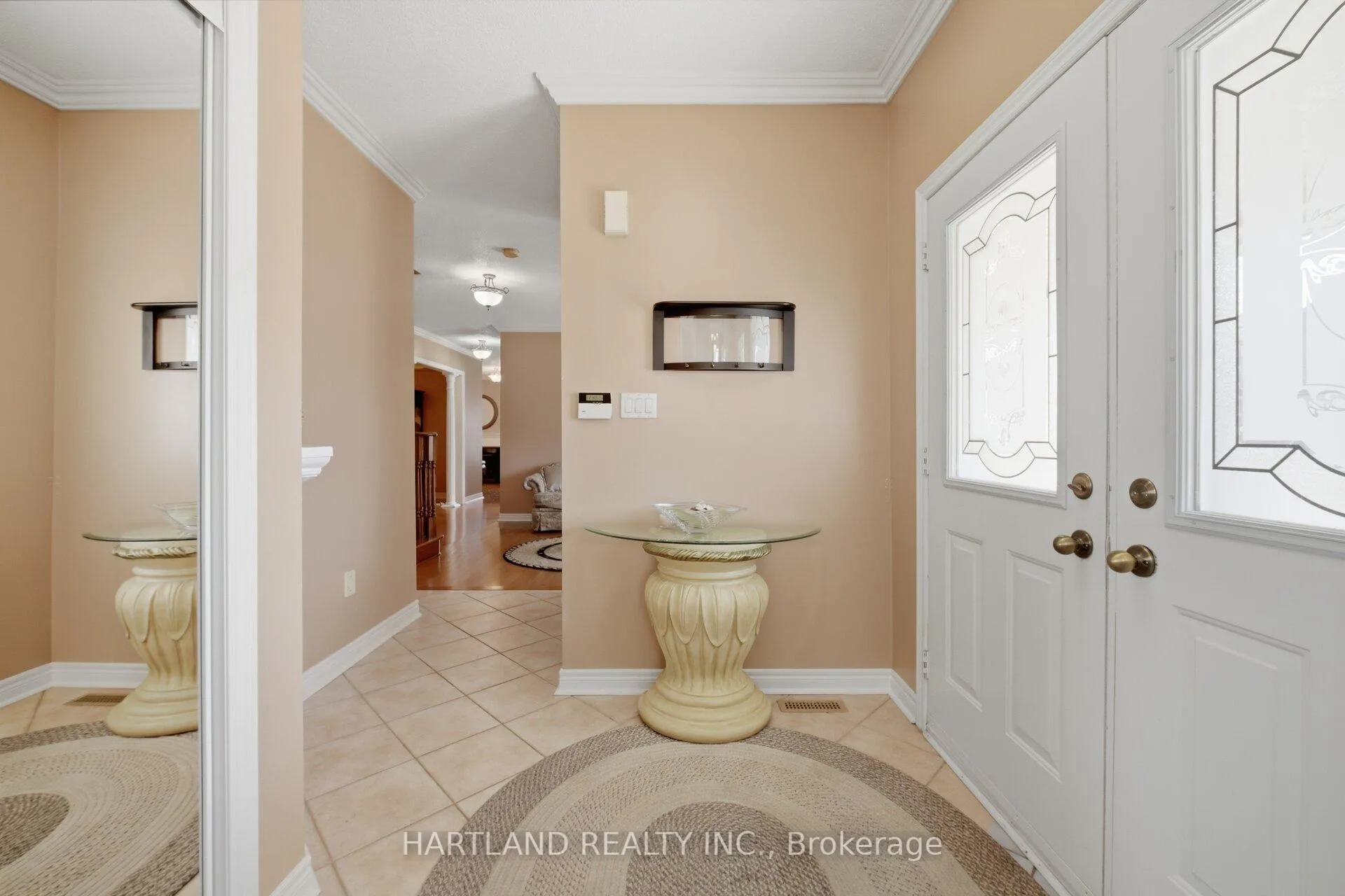 Photo 8 of 8 Westchester Crescent, Markham, Berczy — HOMEH