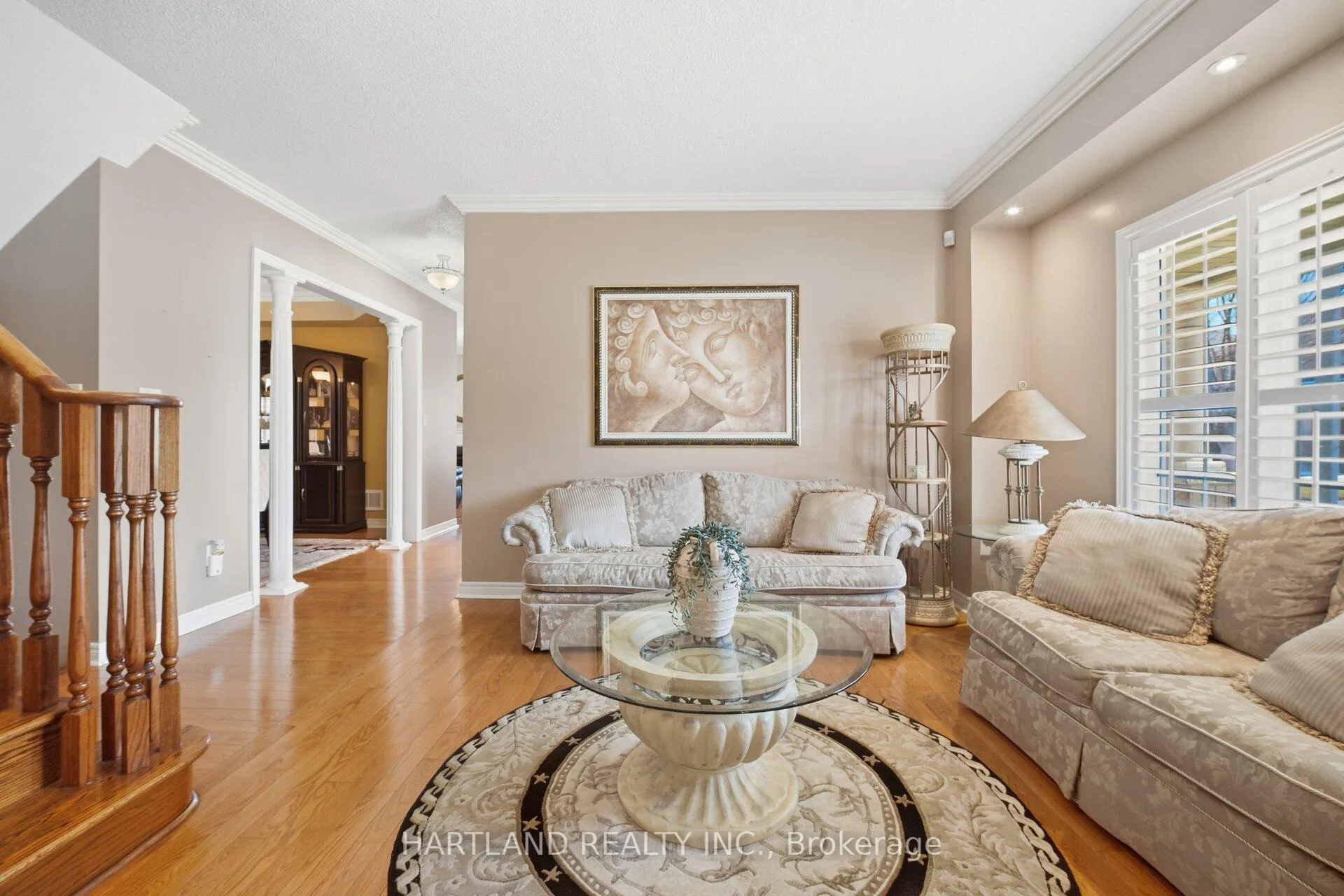 Photo 10 of 8 Westchester Crescent, Markham, Berczy — HOMEH