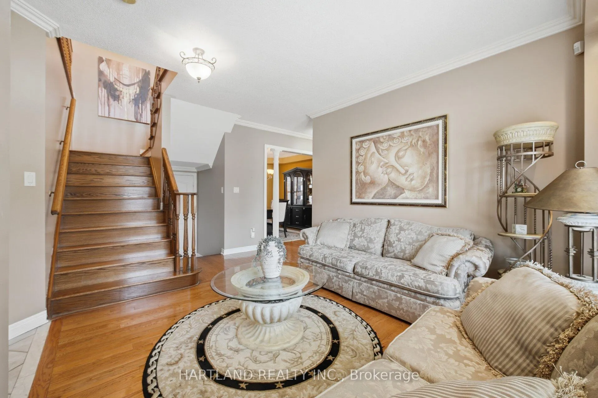 Photo 12 of 8 Westchester Crescent, Markham, Berczy — HOMEH