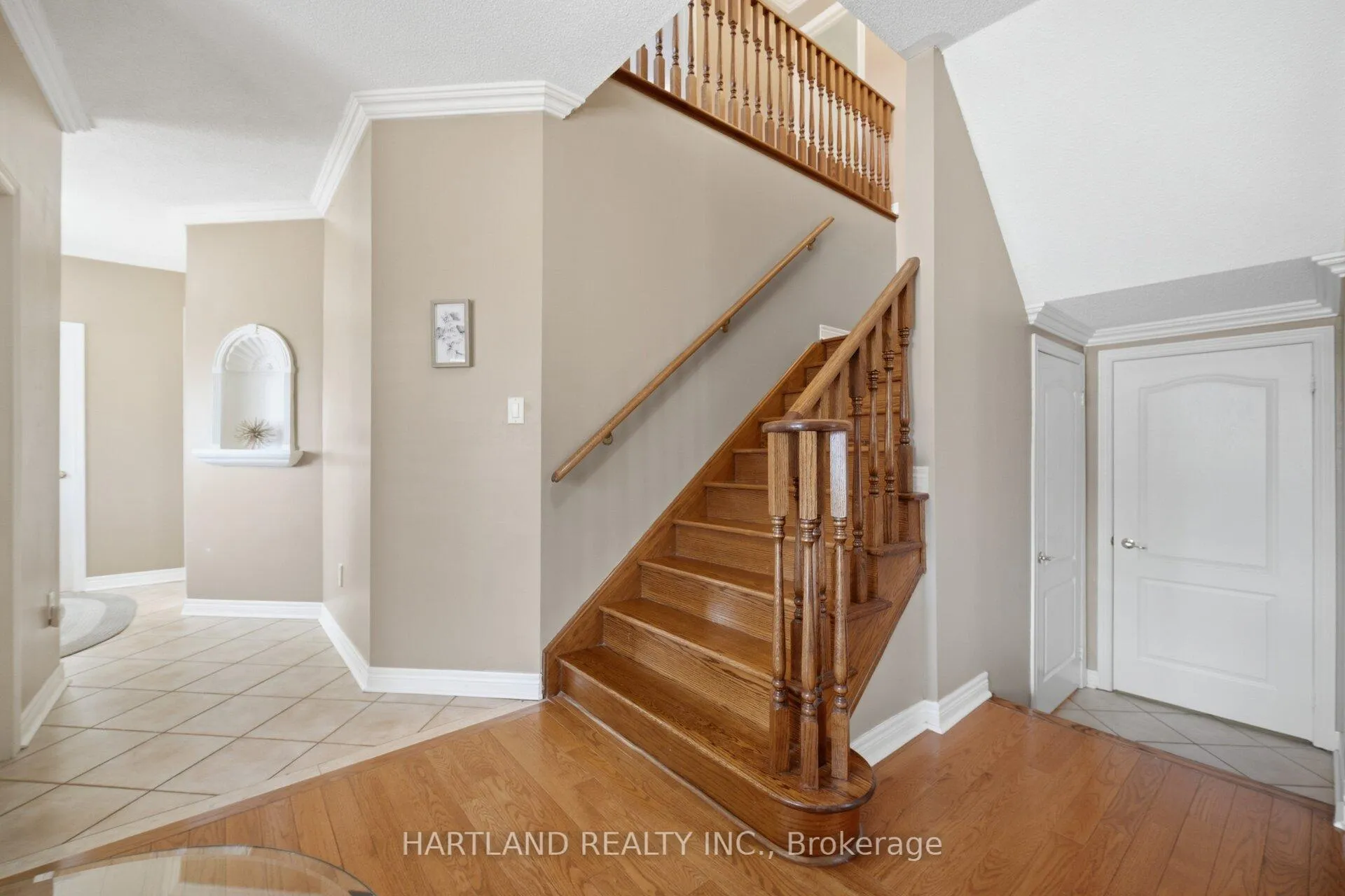 Photo 24 of 8 Westchester Crescent, Markham, Berczy — HOMEH
