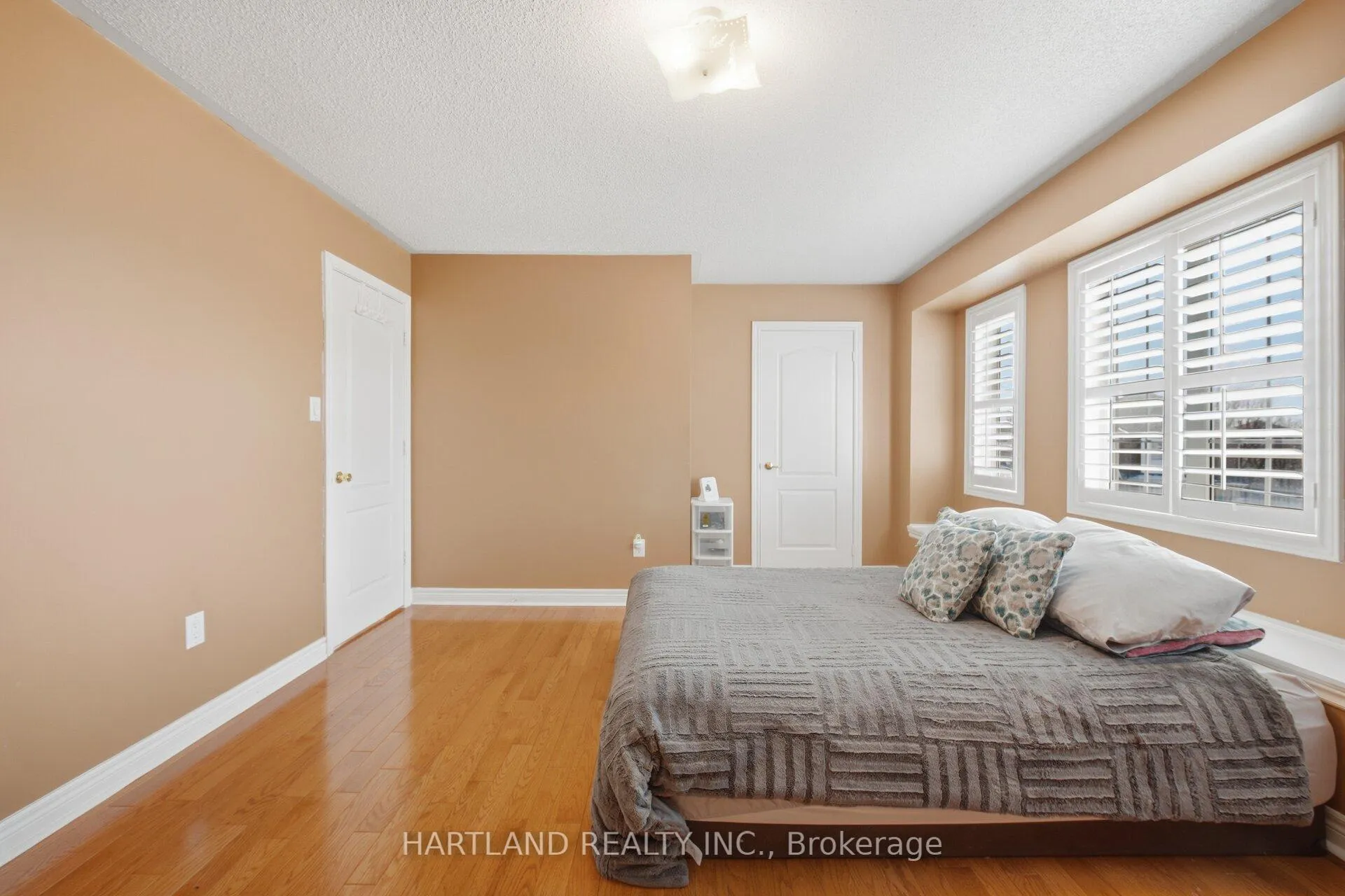 Photo 33 of 8 Westchester Crescent, Markham, Berczy — HOMEH