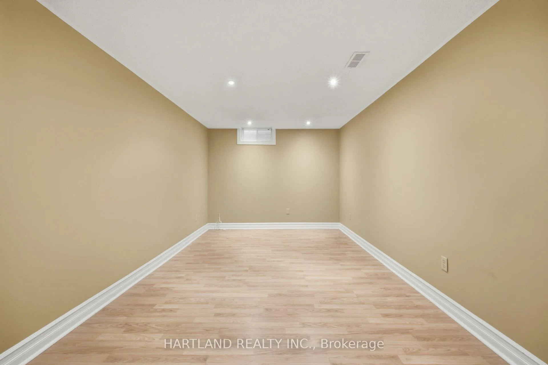 Photo 41 of 8 Westchester Crescent, Markham, Berczy — HOMEH