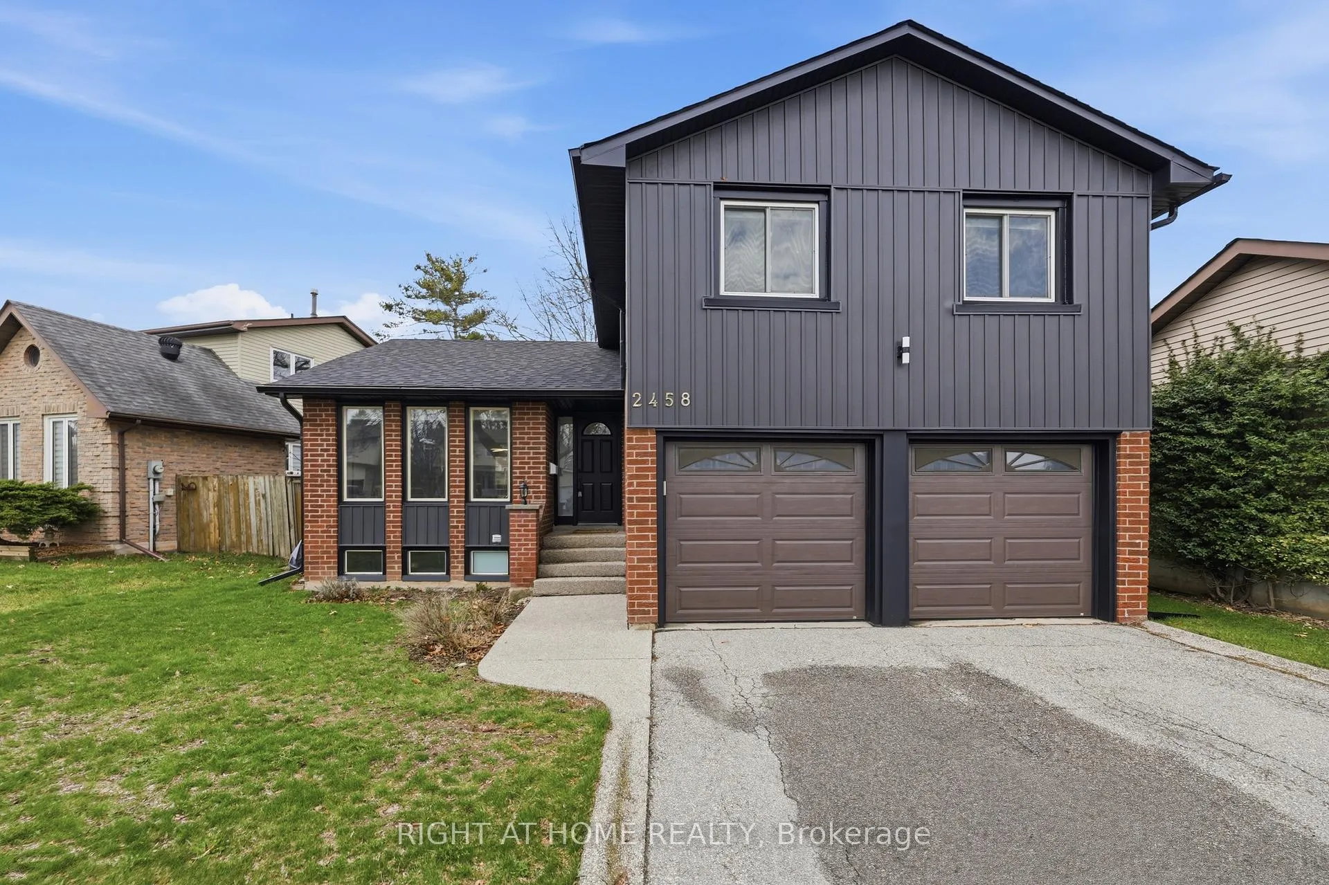Photo 4 of 2458 Cavendish Drive, Burlington, Brant Hills — HOMEH