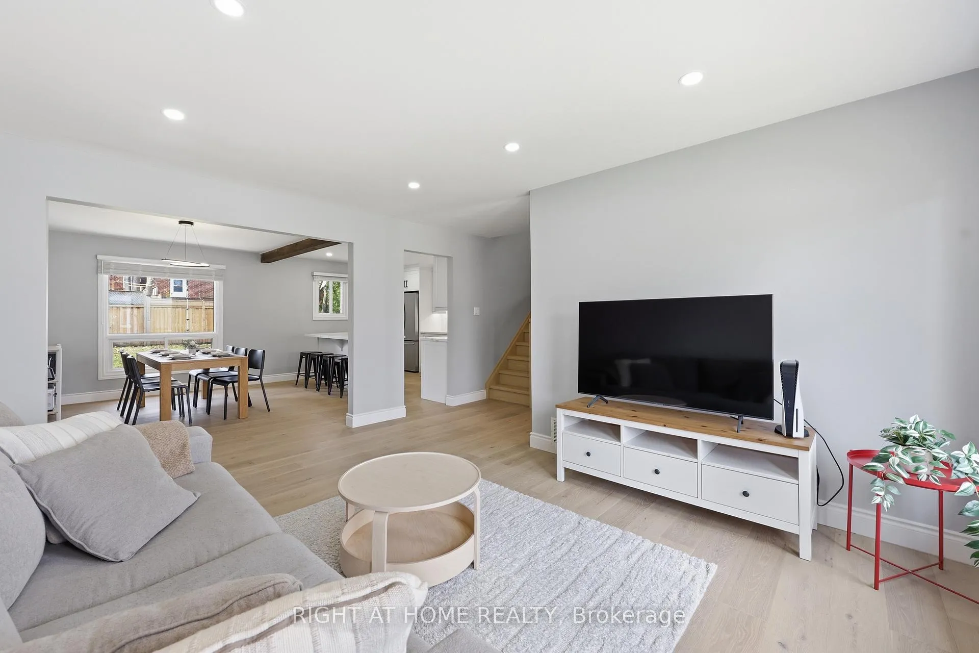 Photo 11 of 2458 Cavendish Drive, Burlington, Brant Hills — HOMEH