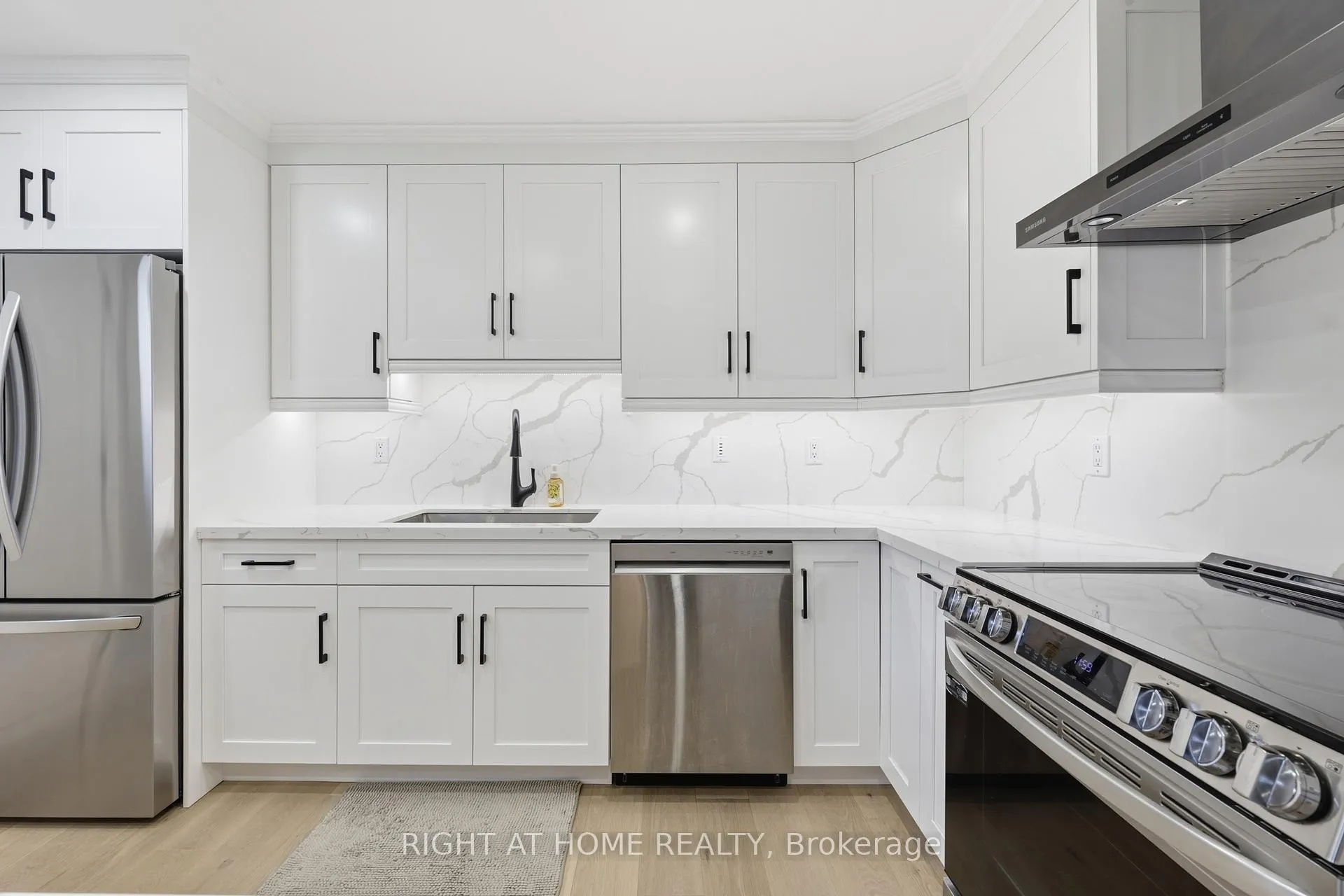Photo 18 of 2458 Cavendish Drive, Burlington, Brant Hills — HOMEH