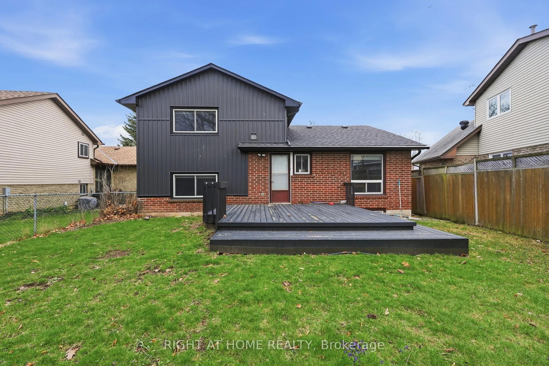 Photo 38 of 2458 Cavendish Drive, Burlington, Brant Hills — HOMEH