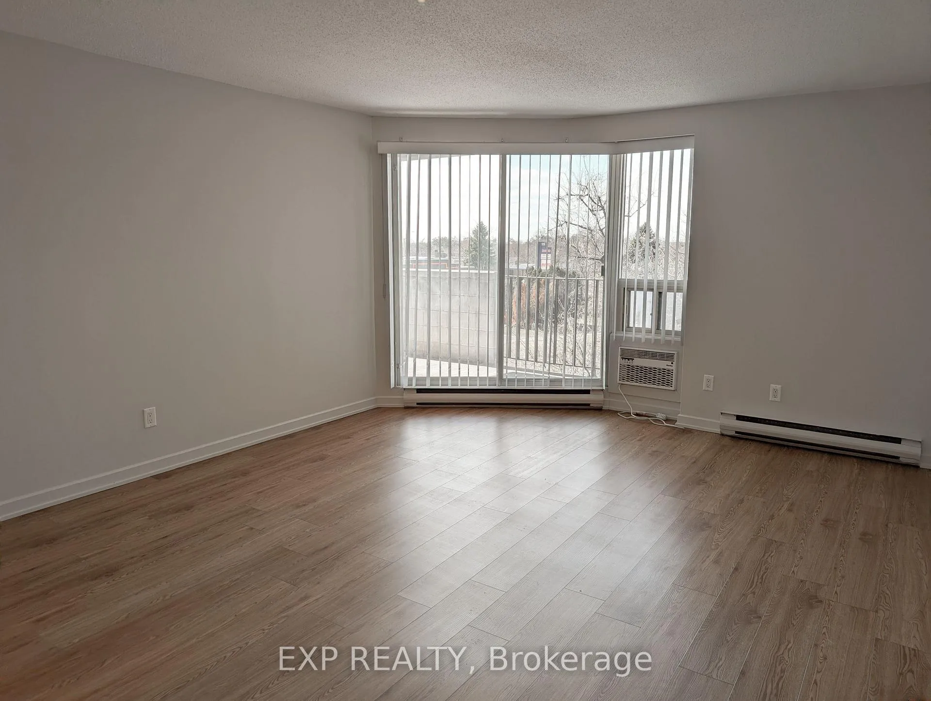 Photo 4 of Unit 320, 1320 Richmond Road, Ottawa, Lincoln Heights — HOMEH