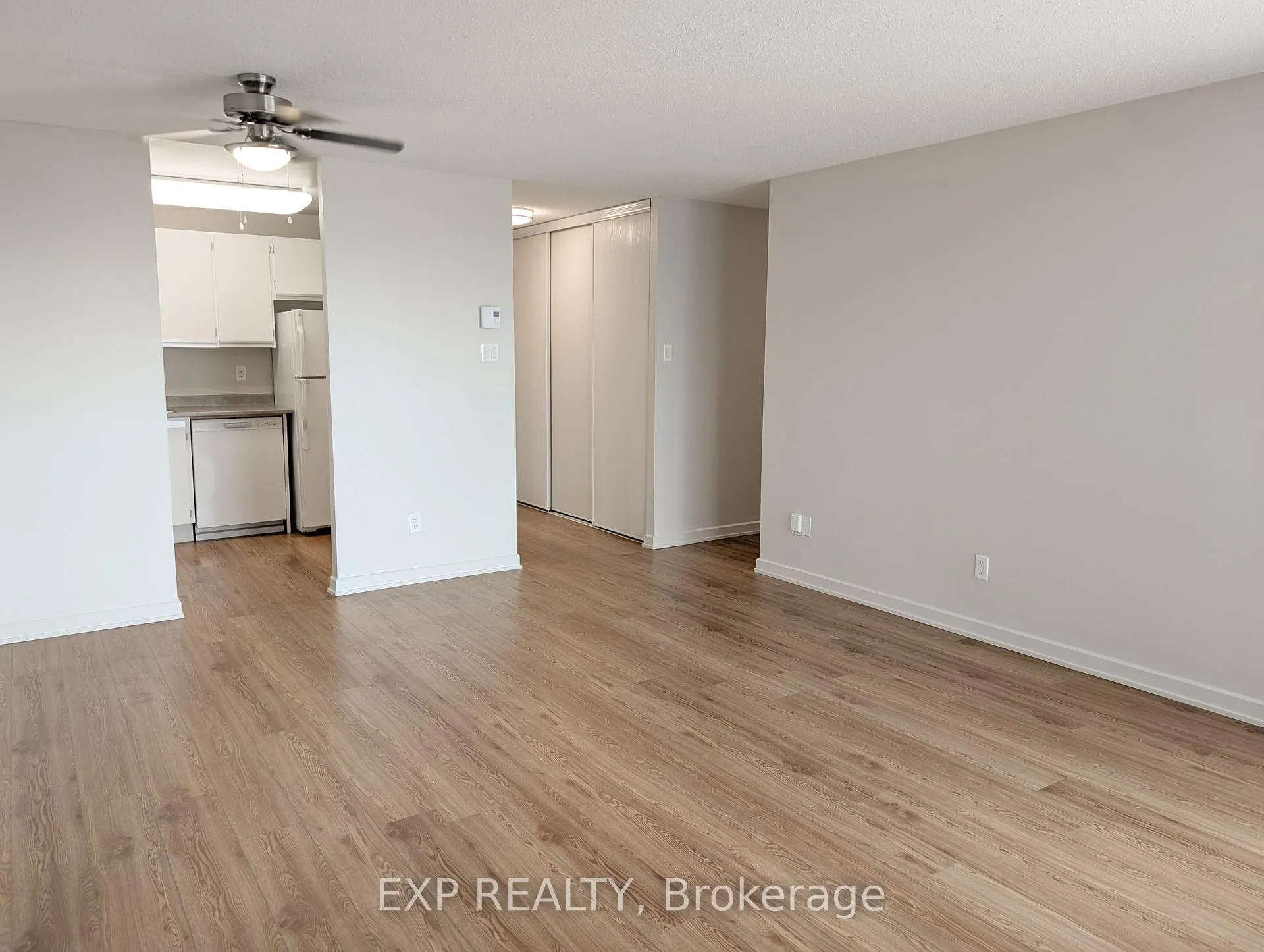 Photo 5 of Unit 320, 1320 Richmond Road, Ottawa, Lincoln Heights — HOMEH