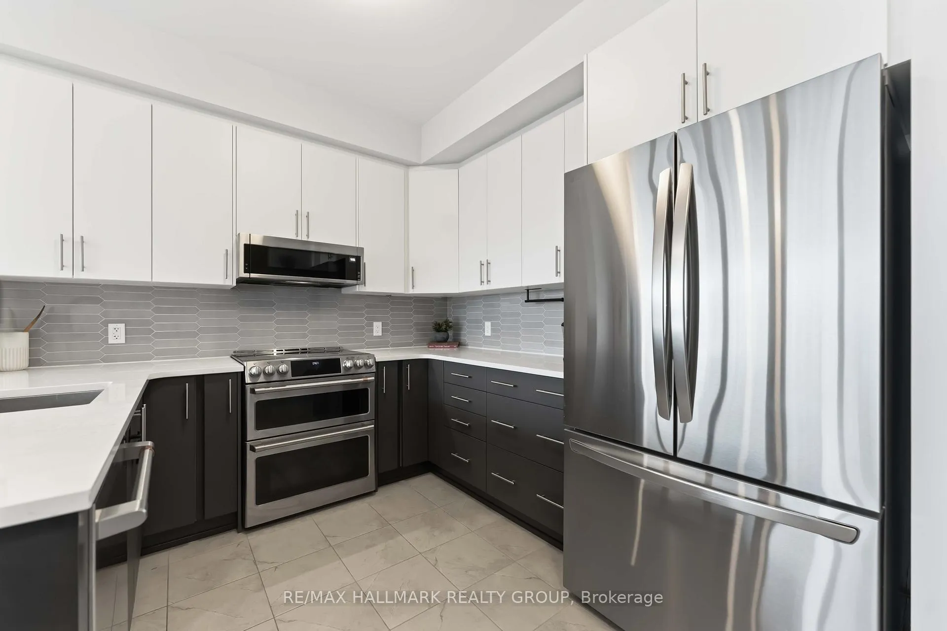 Photo 5 of Unit 602, 397 Codds Road, Ottawa, CFB Rockcliffe and Area — HOMEH