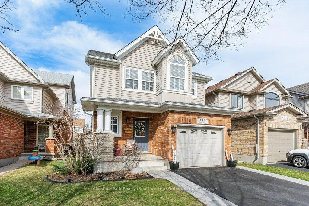 Photo 6 of 157 Lynch Circle, Guelph, Pineridge/Westminster Woods — HOMEH