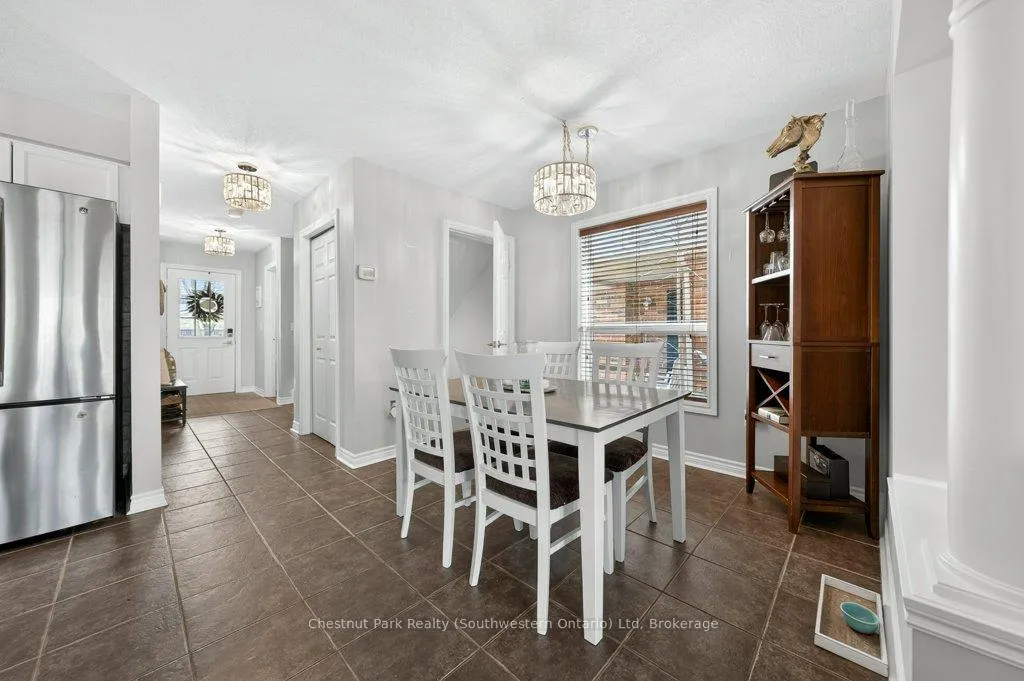 Photo 16 of 157 Lynch Circle, Guelph, Pineridge/Westminster Woods — HOMEH