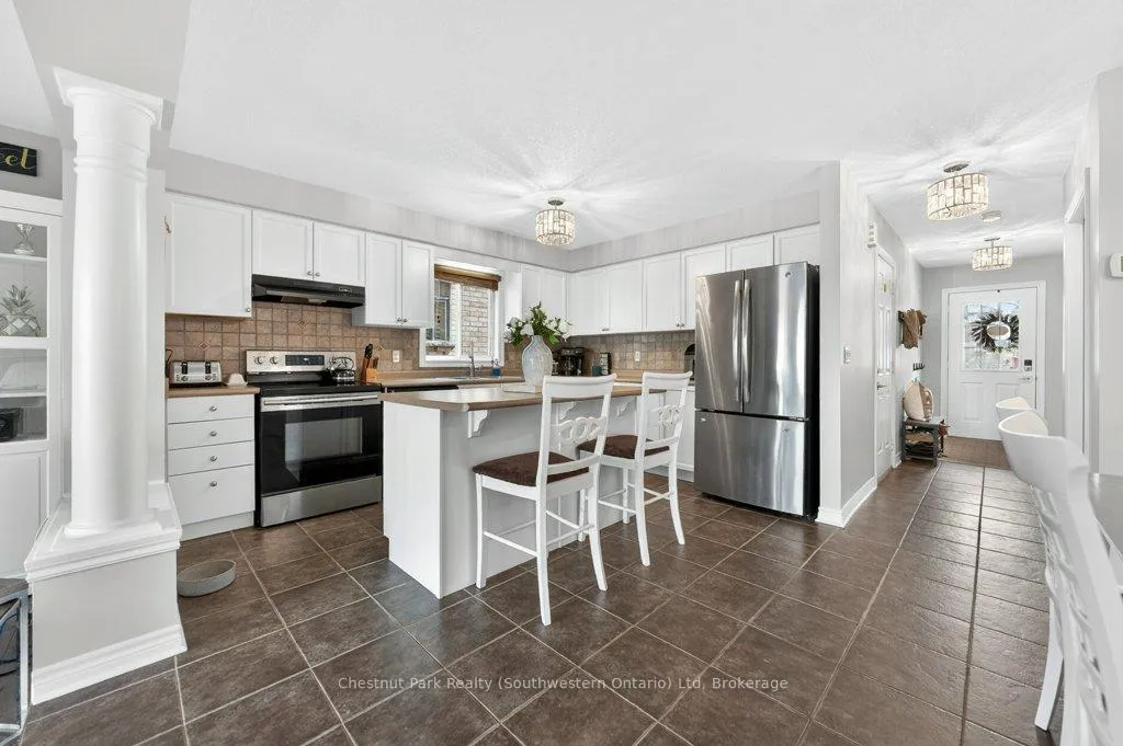 Photo 19 of 157 Lynch Circle, Guelph, Pineridge/Westminster Woods — HOMEH