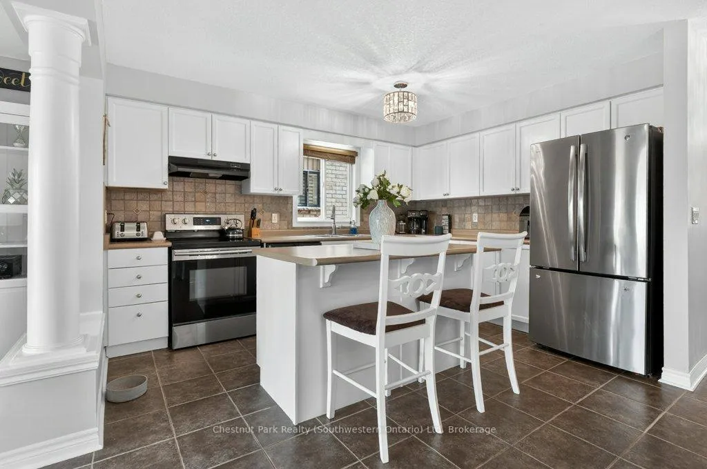 Photo 20 of 157 Lynch Circle, Guelph, Pineridge/Westminster Woods — HOMEH