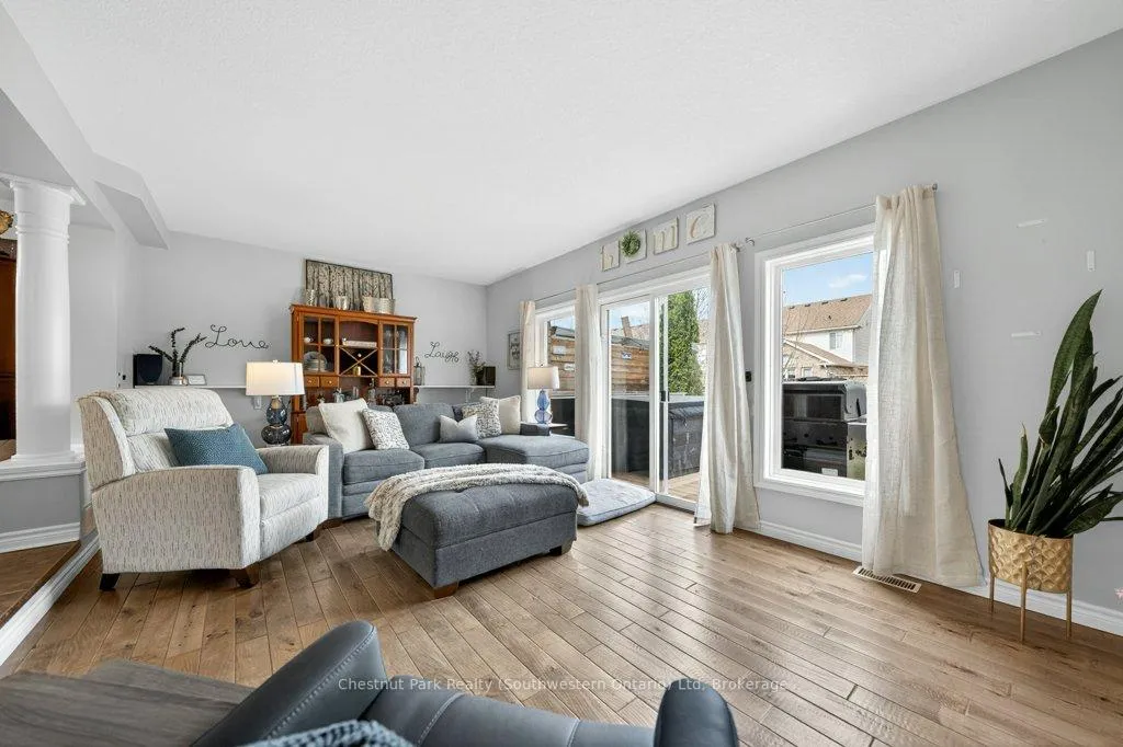 Photo 27 of 157 Lynch Circle, Guelph, Pineridge/Westminster Woods — HOMEH