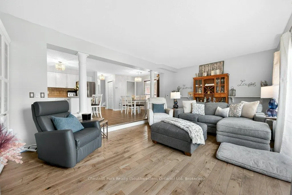Photo 28 of 157 Lynch Circle, Guelph, Pineridge/Westminster Woods — HOMEH