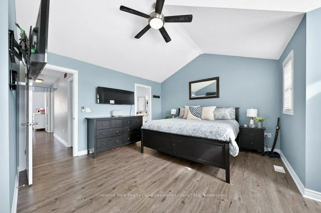 Photo 30 of 157 Lynch Circle, Guelph, Pineridge/Westminster Woods — HOMEH