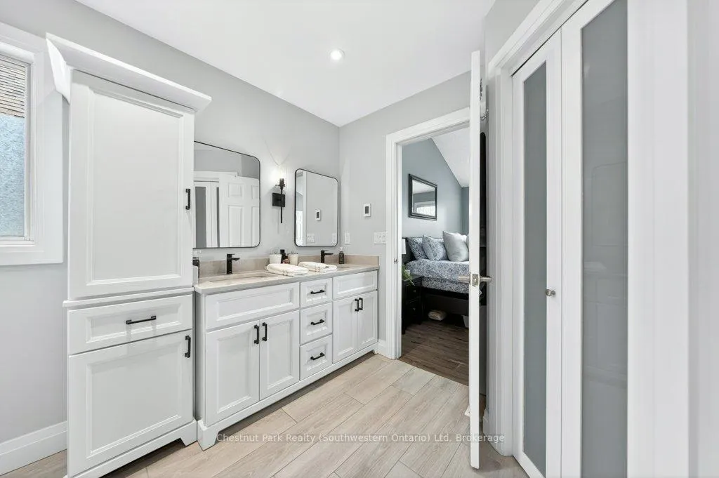 Photo 34 of 157 Lynch Circle, Guelph, Pineridge/Westminster Woods — HOMEH