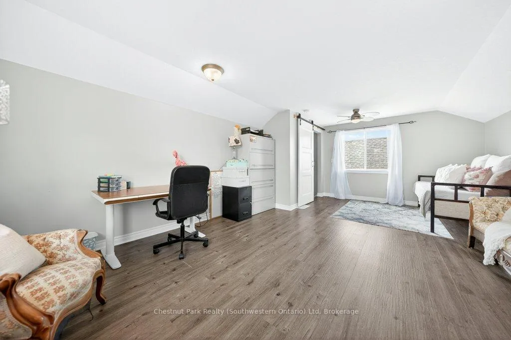 Photo 41 of 157 Lynch Circle, Guelph, Pineridge/Westminster Woods — HOMEH