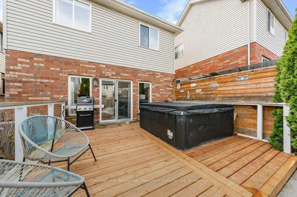 Photo 46 of 157 Lynch Circle, Guelph, Pineridge/Westminster Woods — HOMEH