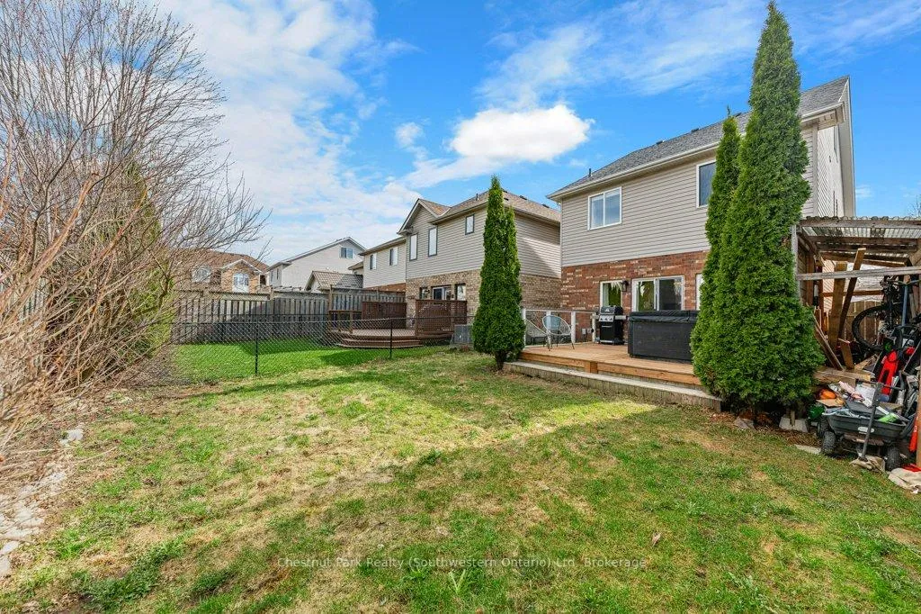 Photo 48 of 157 Lynch Circle, Guelph, Pineridge/Westminster Woods — HOMEH