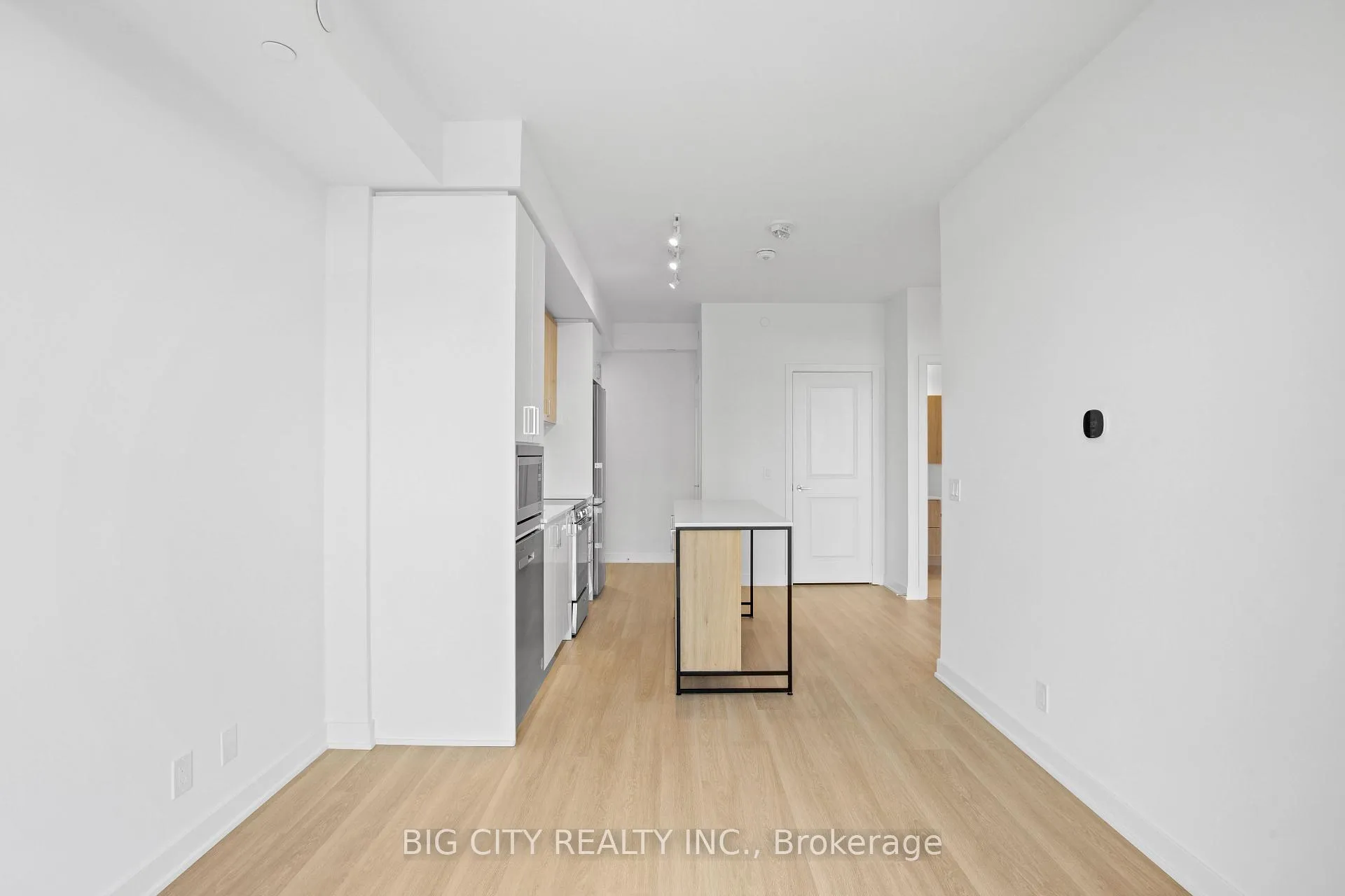 Photo 14 of Unit 317A, 30 Upper Mall Way, Vaughan, Brownridge — HOMEH