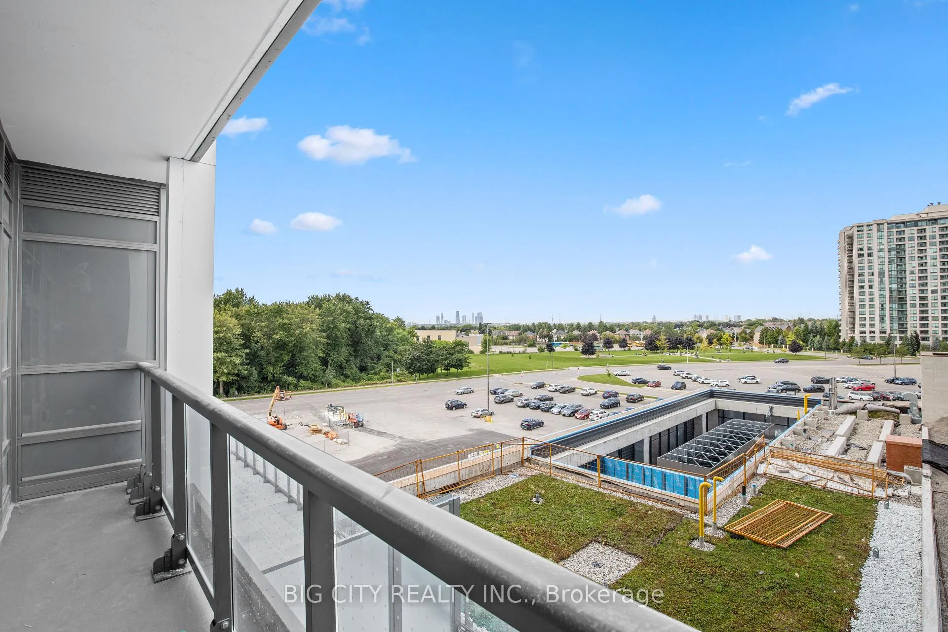 Photo 15 of Unit 317A, 30 Upper Mall Way, Vaughan, Brownridge — HOMEH