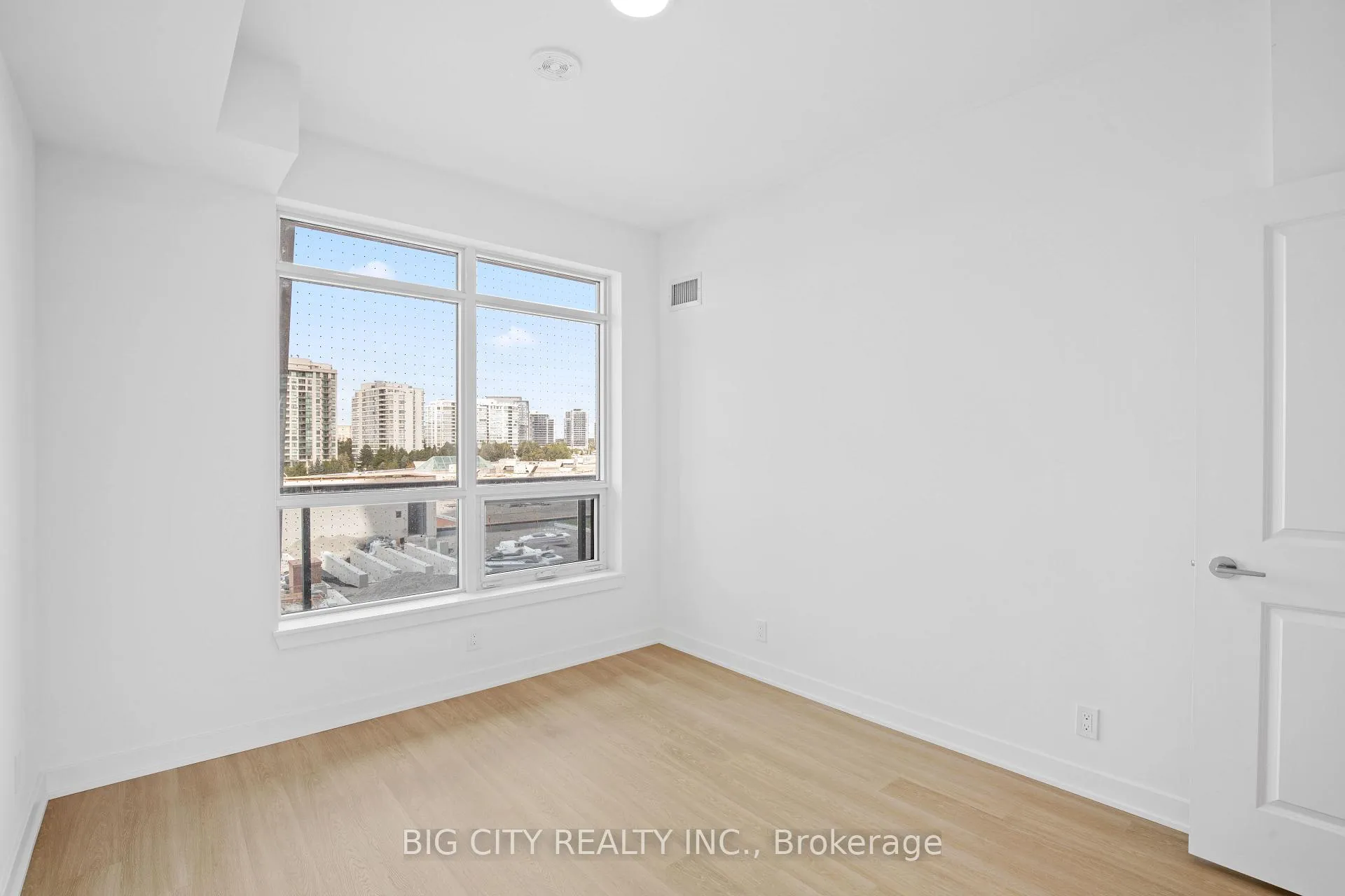 Photo 20 of Unit 317A, 30 Upper Mall Way, Vaughan, Brownridge — HOMEH
